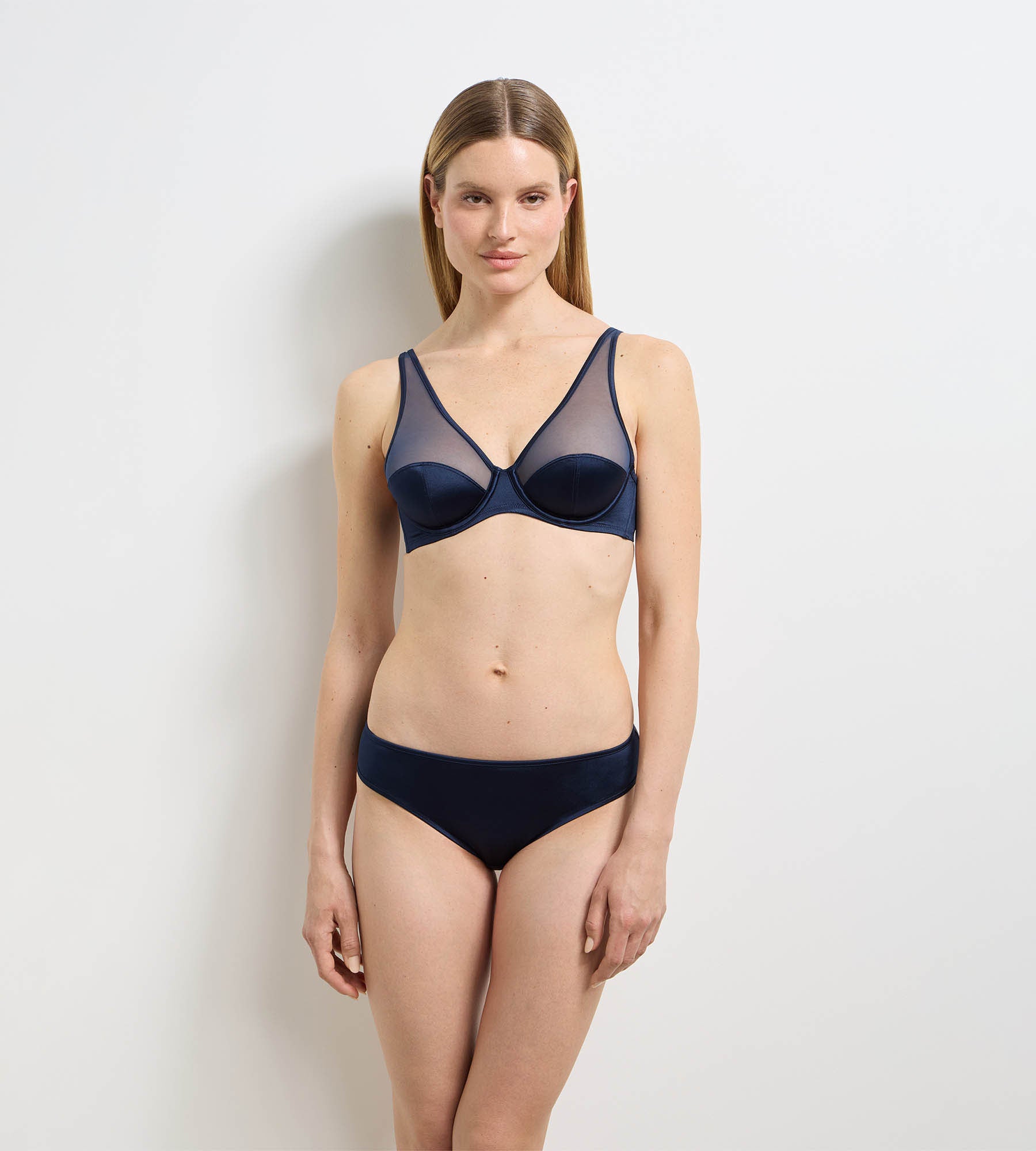 dim-x-ines-de-la-fressange-culotte-femme-bleu-fonc image 3