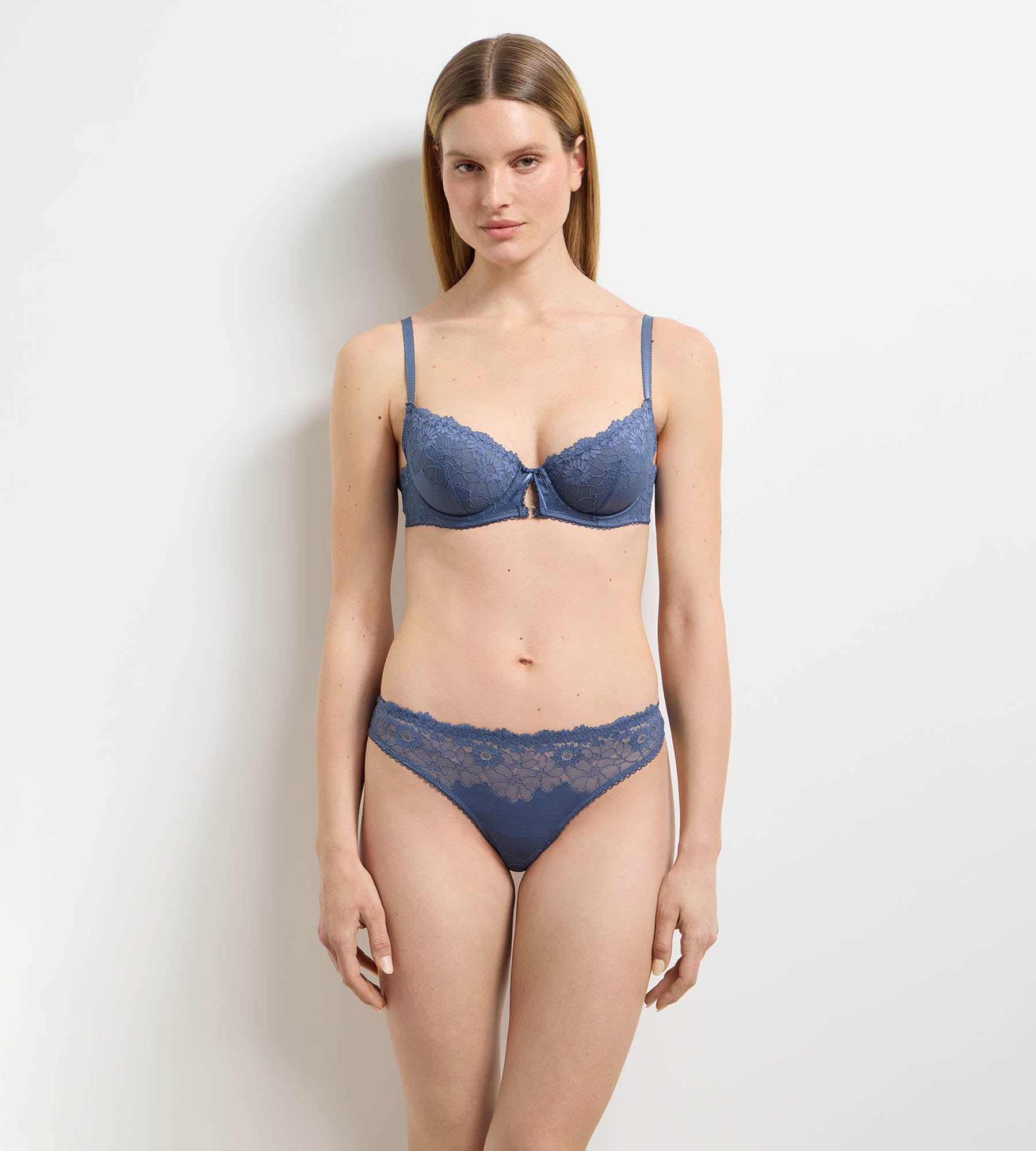dim-slow-days-fresh-vibes-soutien-gorge-armatures-poudre-bleue-polyamide image 4