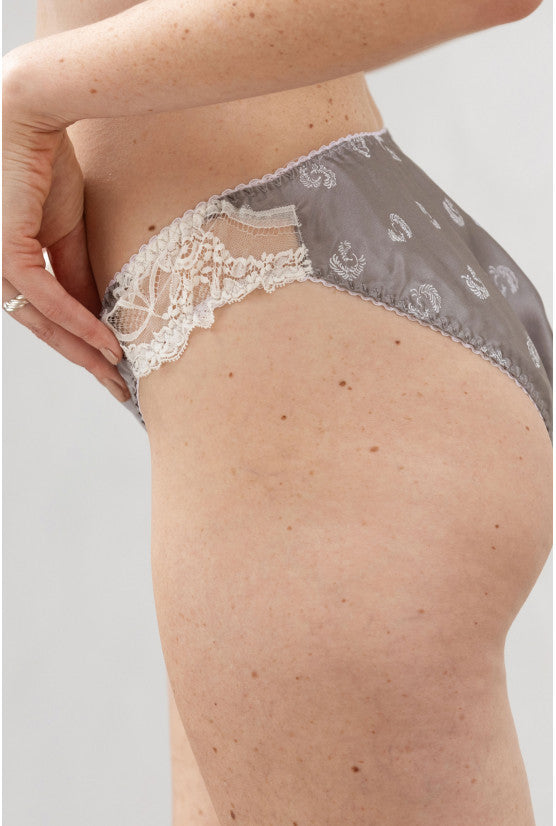 cadolle-mimi-culotte-soie-grise-dentelle image 4