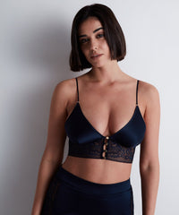 aubade-midnight-whisper-triangle-evening-blue image 3
