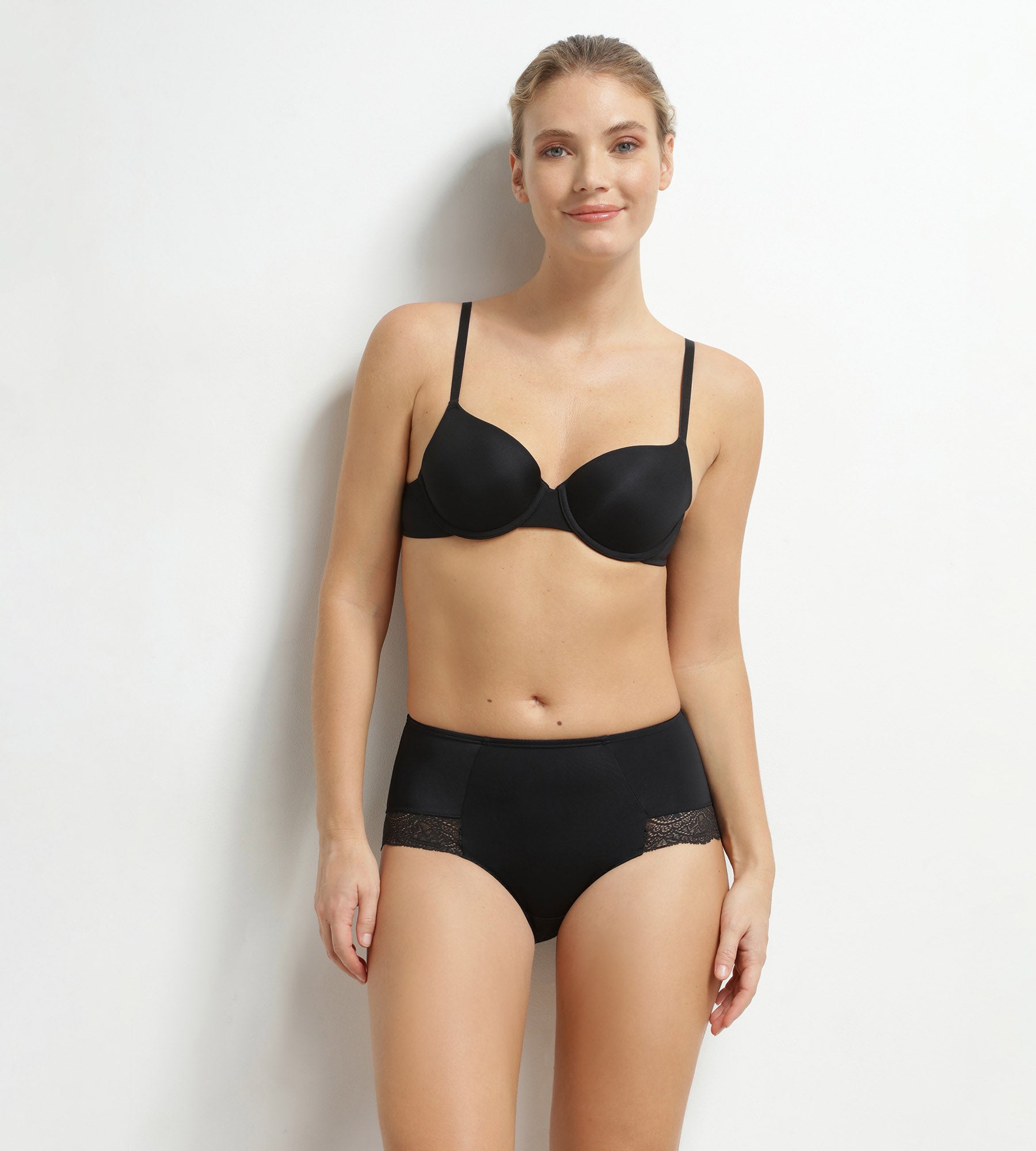 dim-silhouette-essentiel-culotte-haute-ventre-plat-dentelle-noire image 3