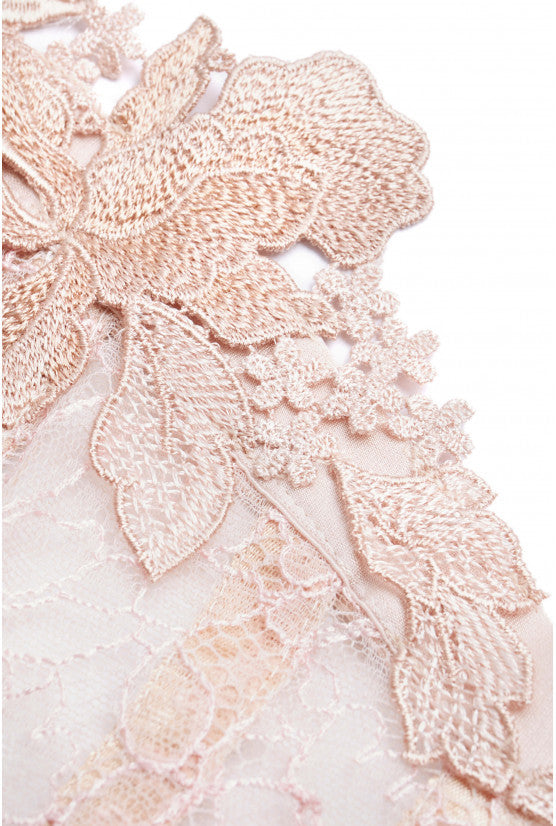 cadolle-corset-malia-blush-dentelle-chantilly image 5