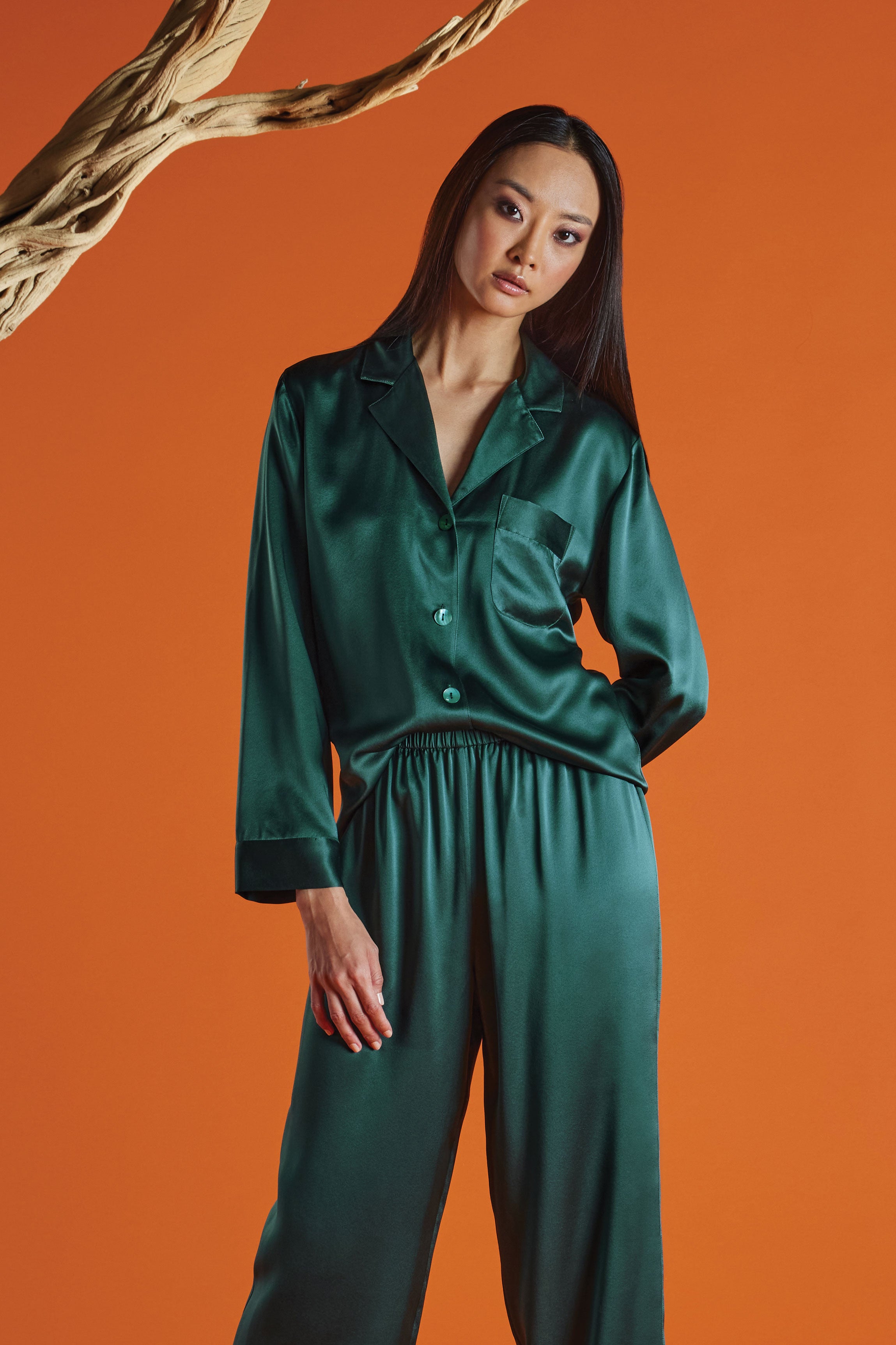 cadolle-eloise-pyjama-en-soie-vert-veston-taille-lastiqu-e image 3