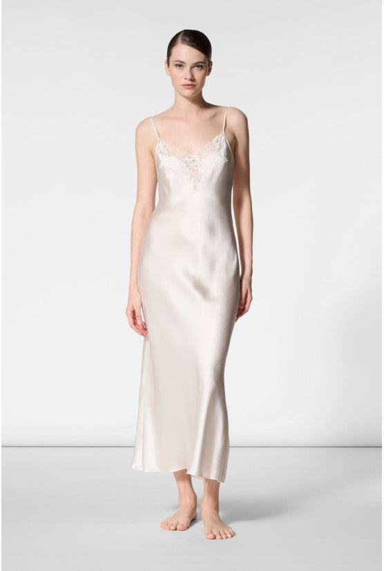 cadolle-eloise-chemise-de-nuit-soie-ivoire-mariage image 1