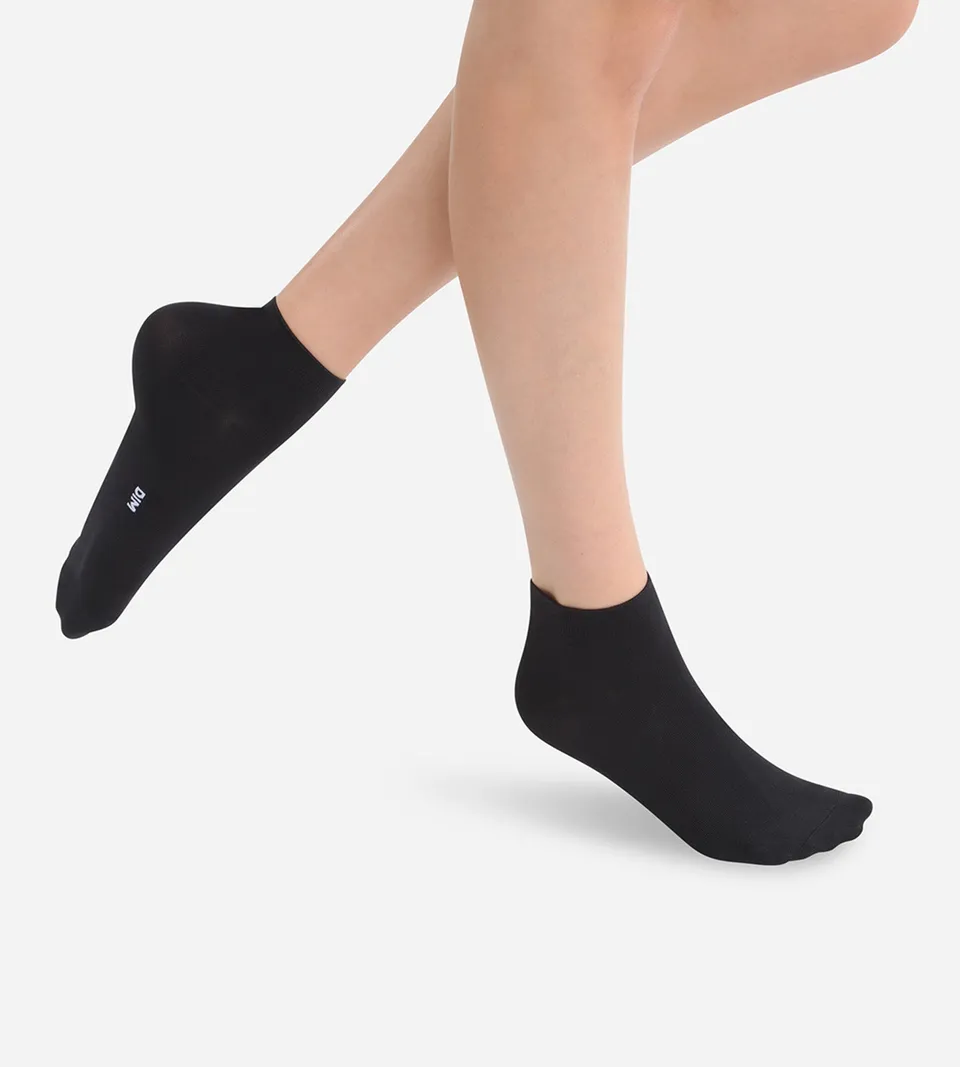 dim-lot-de-2-socquettes-noires-seconde-peau-femme image 1