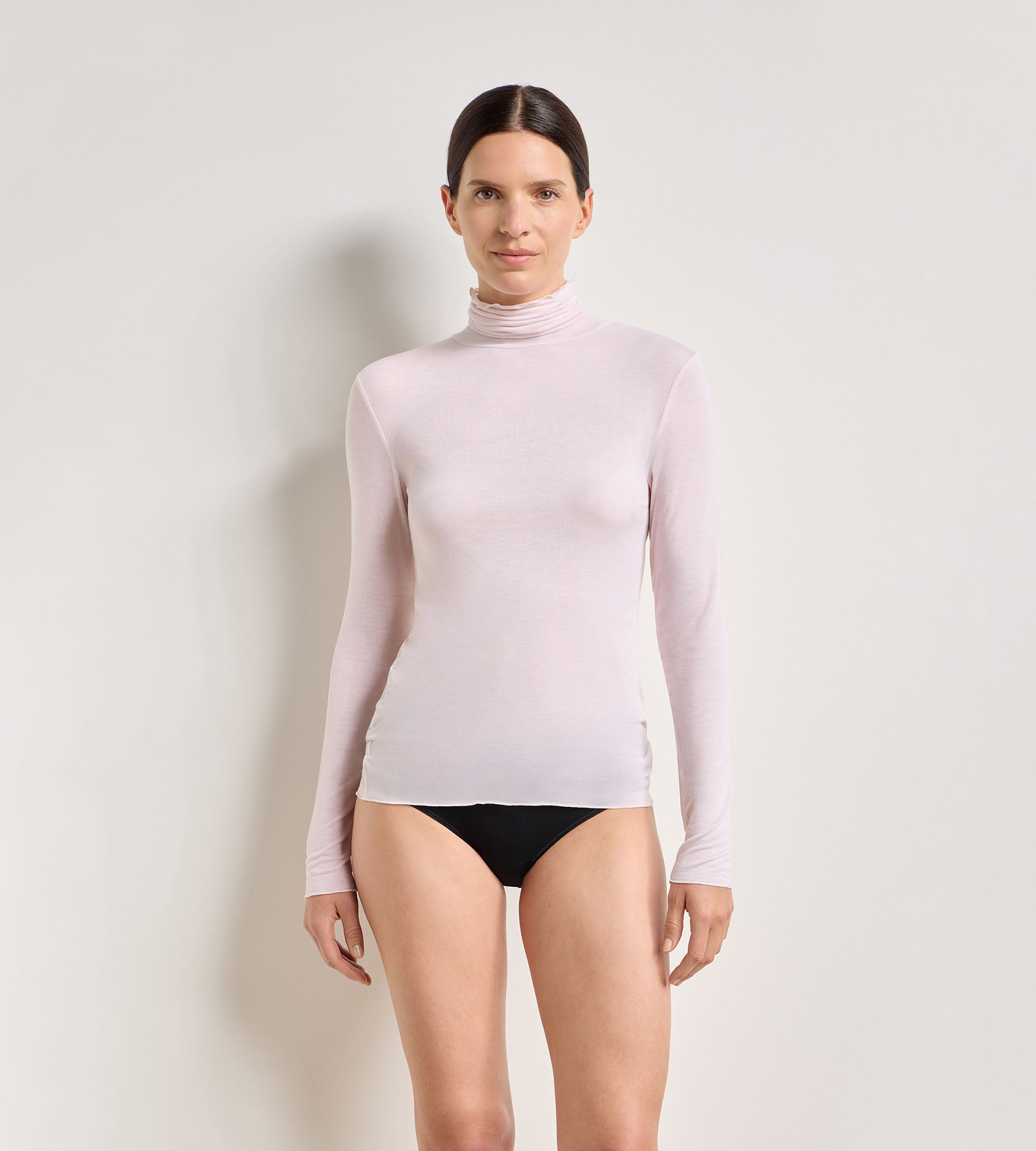 dim-thermal-light-t-shirt-femme-col-rond-rose-doux-modal-cachemire image 3