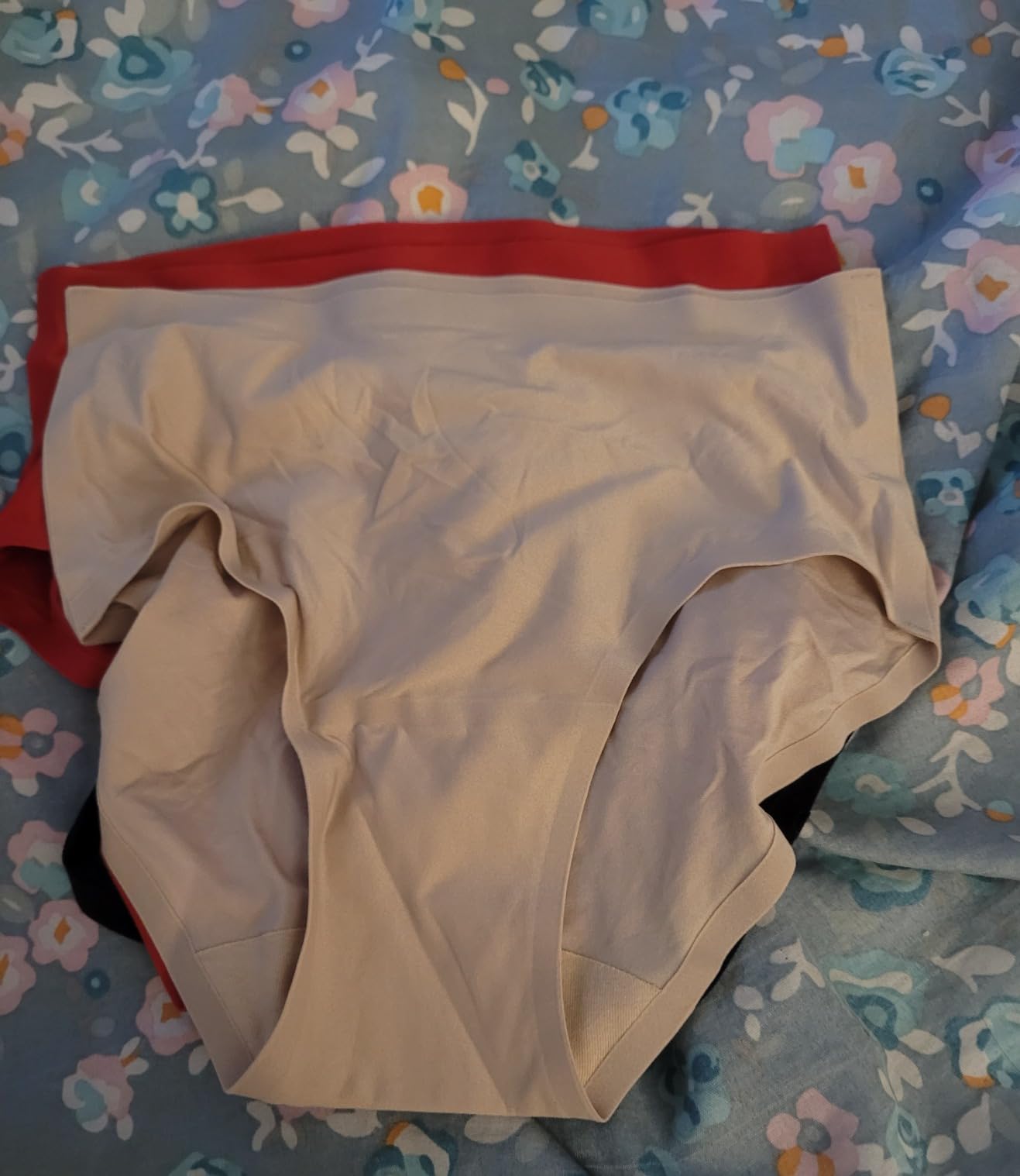 Parfait sous le tailleur
