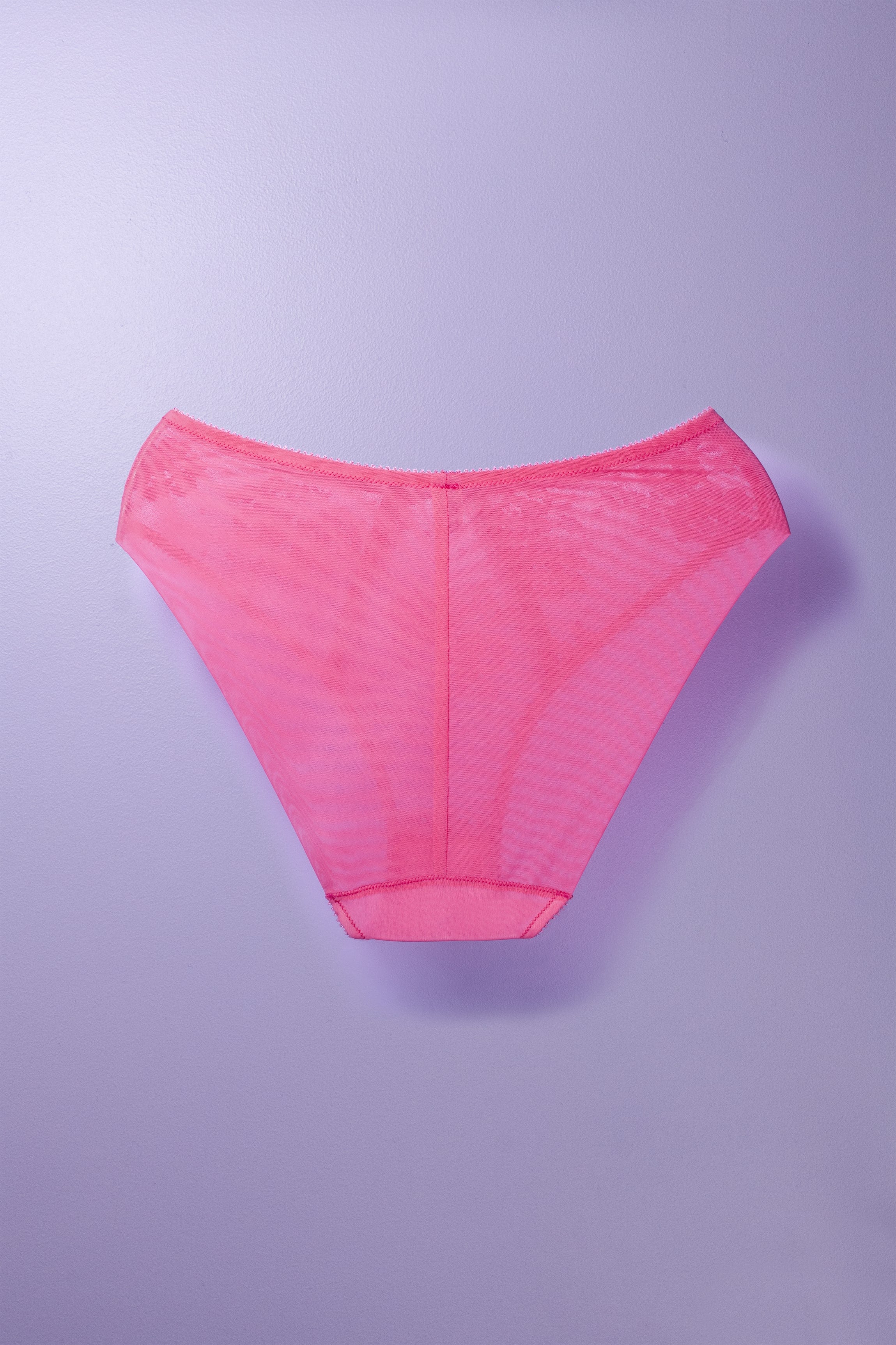 cadolle-mimi-culotte-haute-dentelle-fuchsia-pin-up image 3