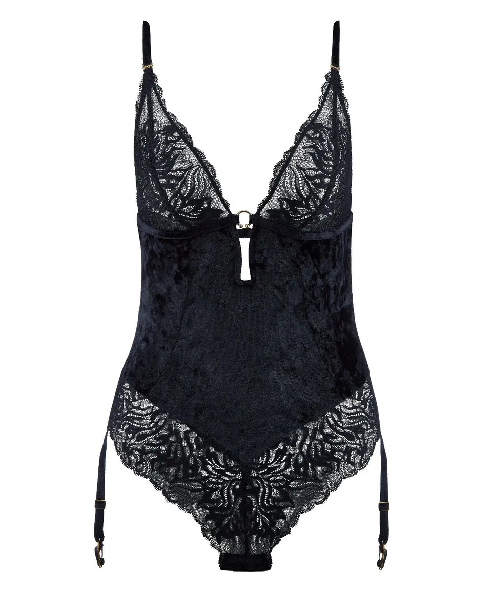 aubade-the-night-before-body-blackbird image 1
