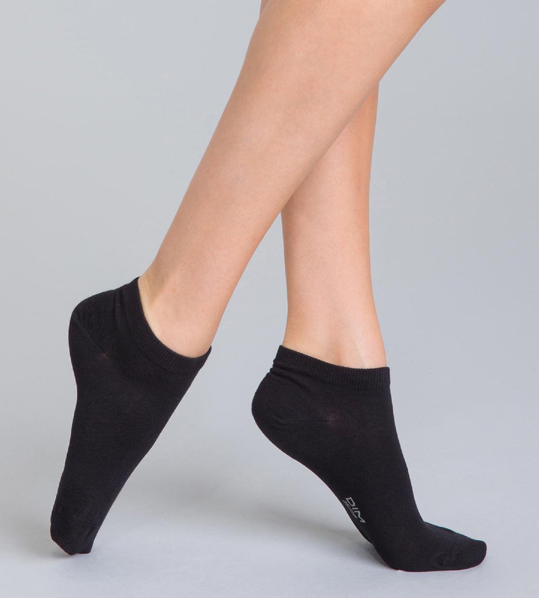 dim-lot-de-2-socquettes-courtes-femme-coton-noir image 1