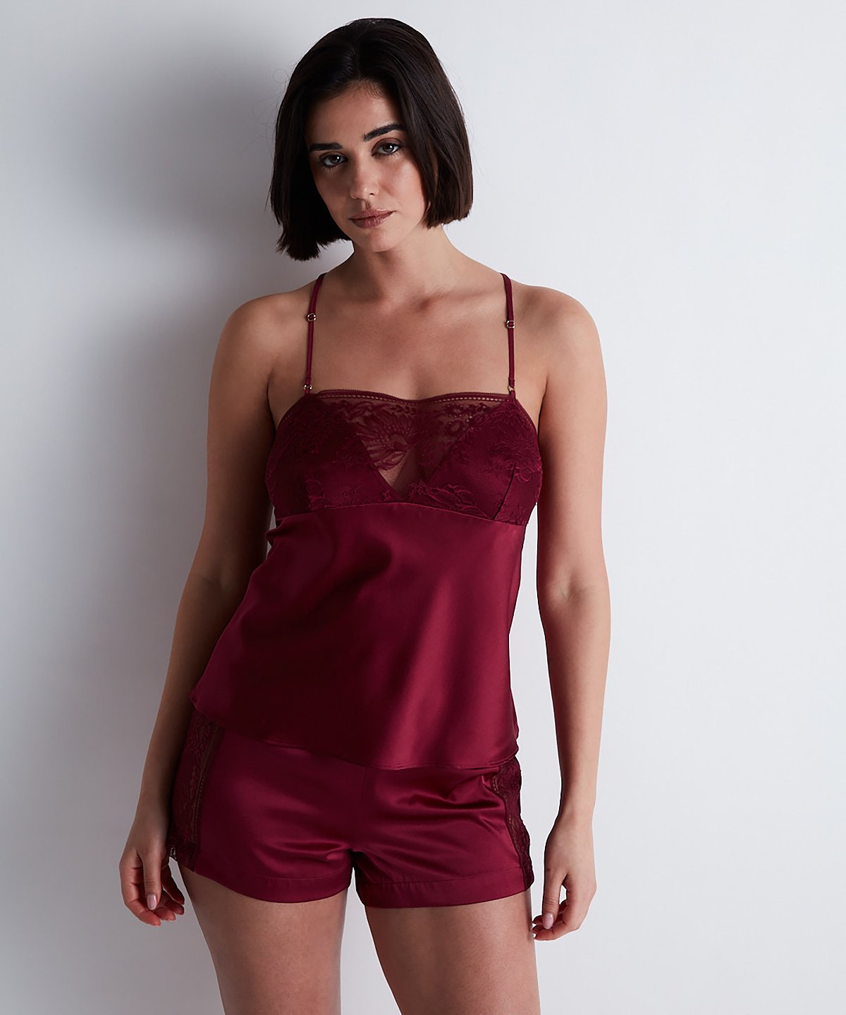 aubade-midnight-whisper-top-fines-bretelles-crimson-red-2 image 2