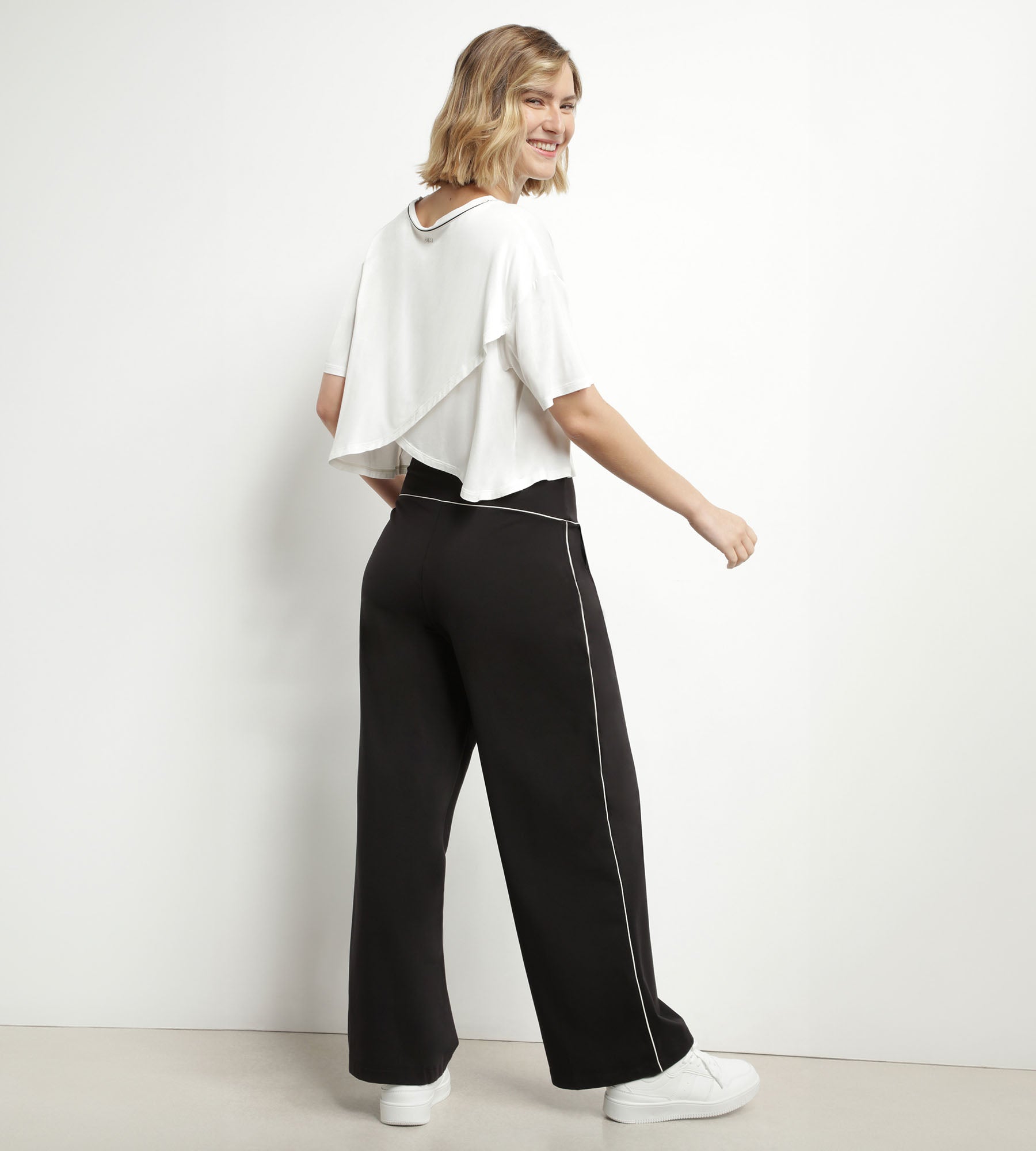 dim-dim-move-t-shirt-sport-femme-dos-ouvert-viscose-cru image 4
