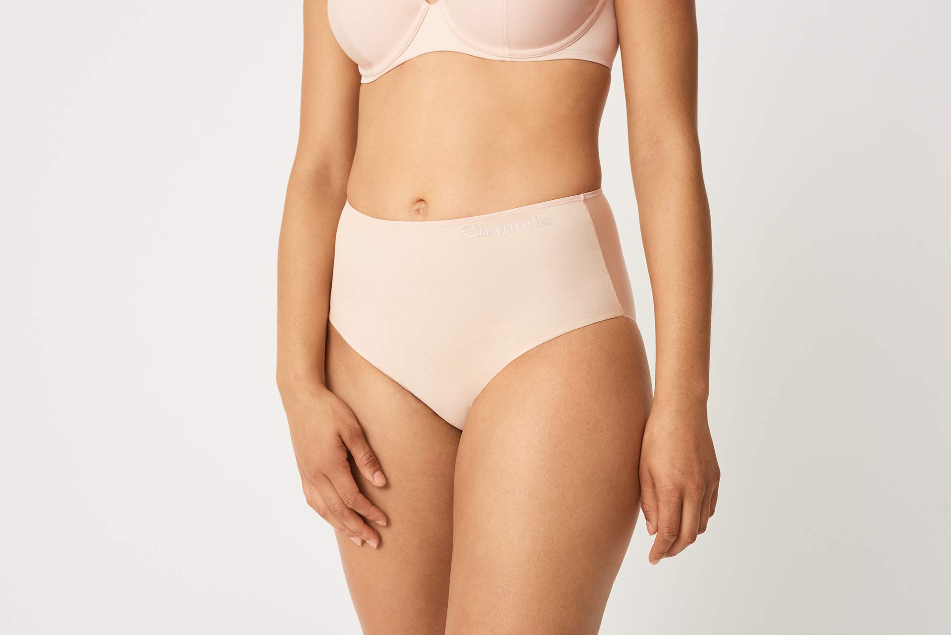 chantelle-prime-culotte-taille-haute-maintien-invisible-femme image 3