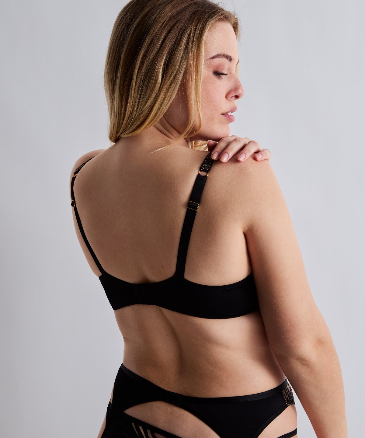 aubade-voodoo-kiss-soutien-gorge-corbeille-armatures-broderie-millenium-black image 4