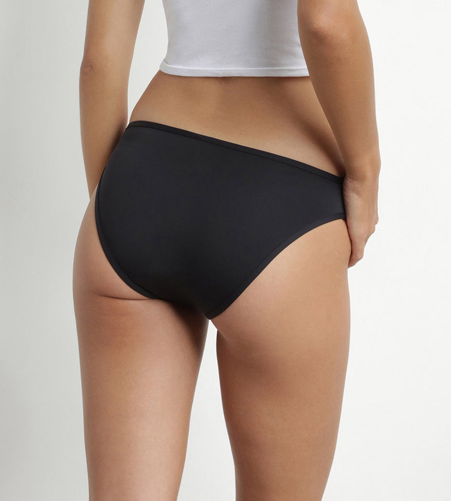 dim-protect-slip-maillot-de-bain-menstruel-noir-flux-l-ger-moyen image 2