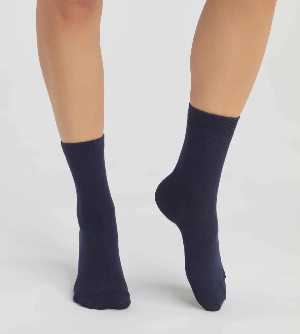 dim-good-lot-de-2-paires-de-chaussettes-femme-coton-bio-bleu-marine image 1