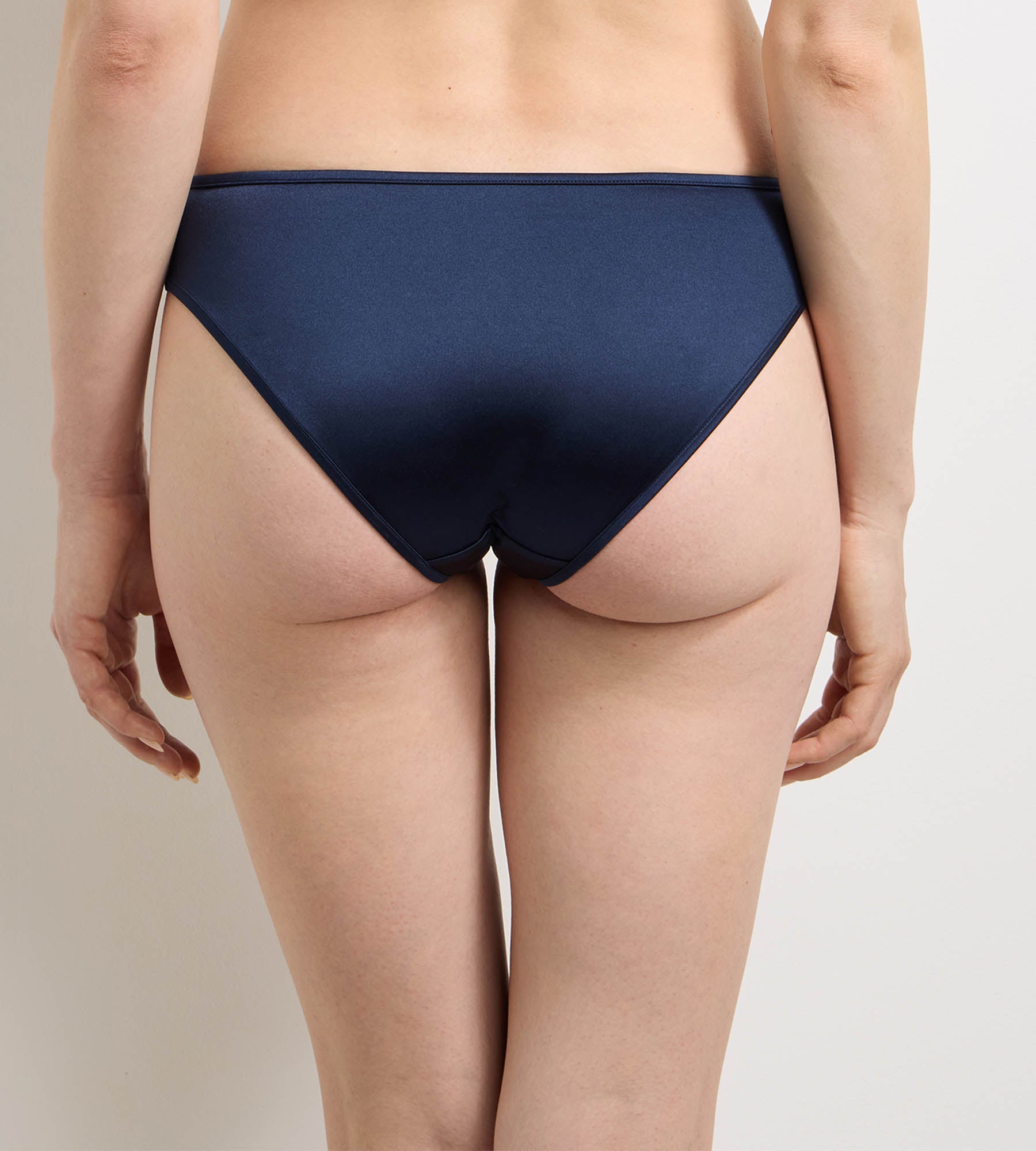 dim-x-ines-de-la-fressange-culotte-femme-bleu-fonc image 2