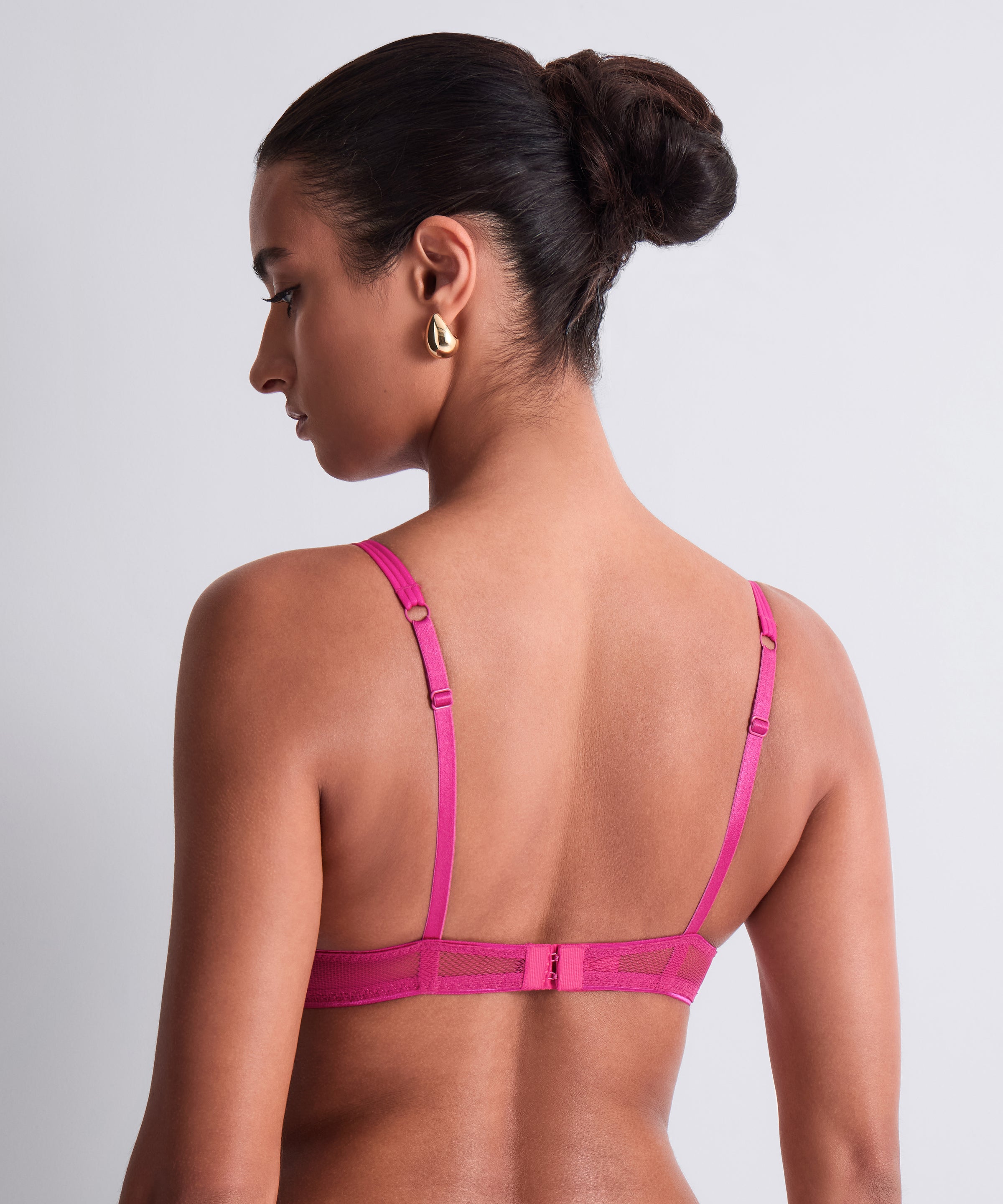 aubade-sweet-euphoria-soutien-gorge-push-up-plunge-passion-rose image 4