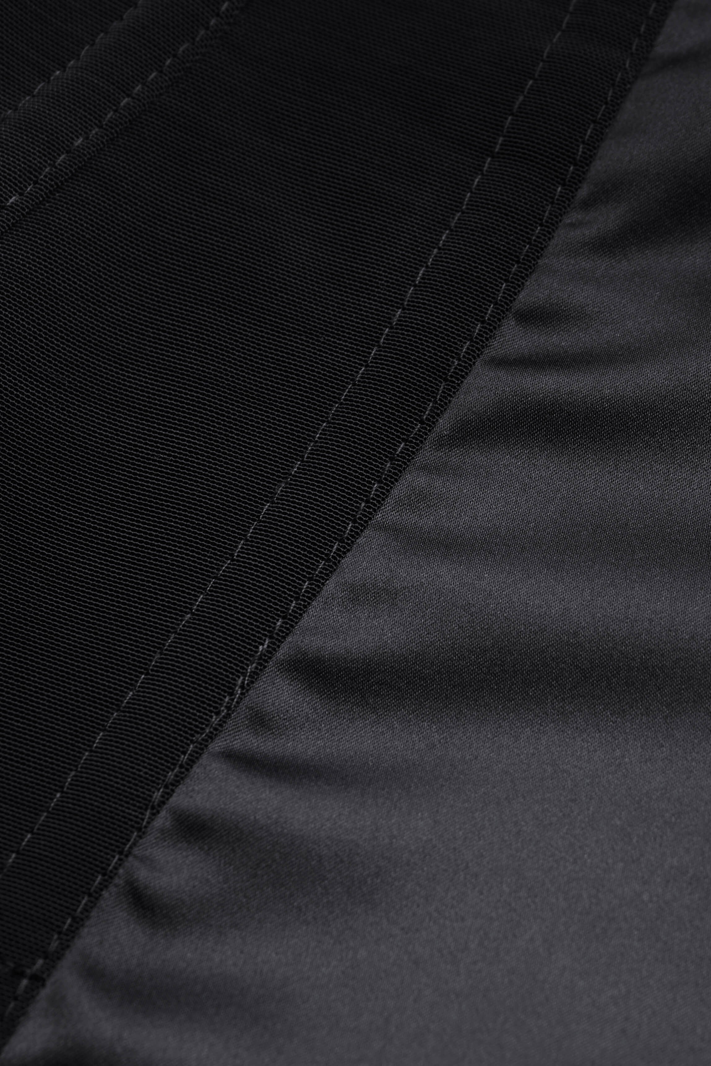 cadolle-gaine-extra-forte-emes-noire-corsetterie-gainante image 3