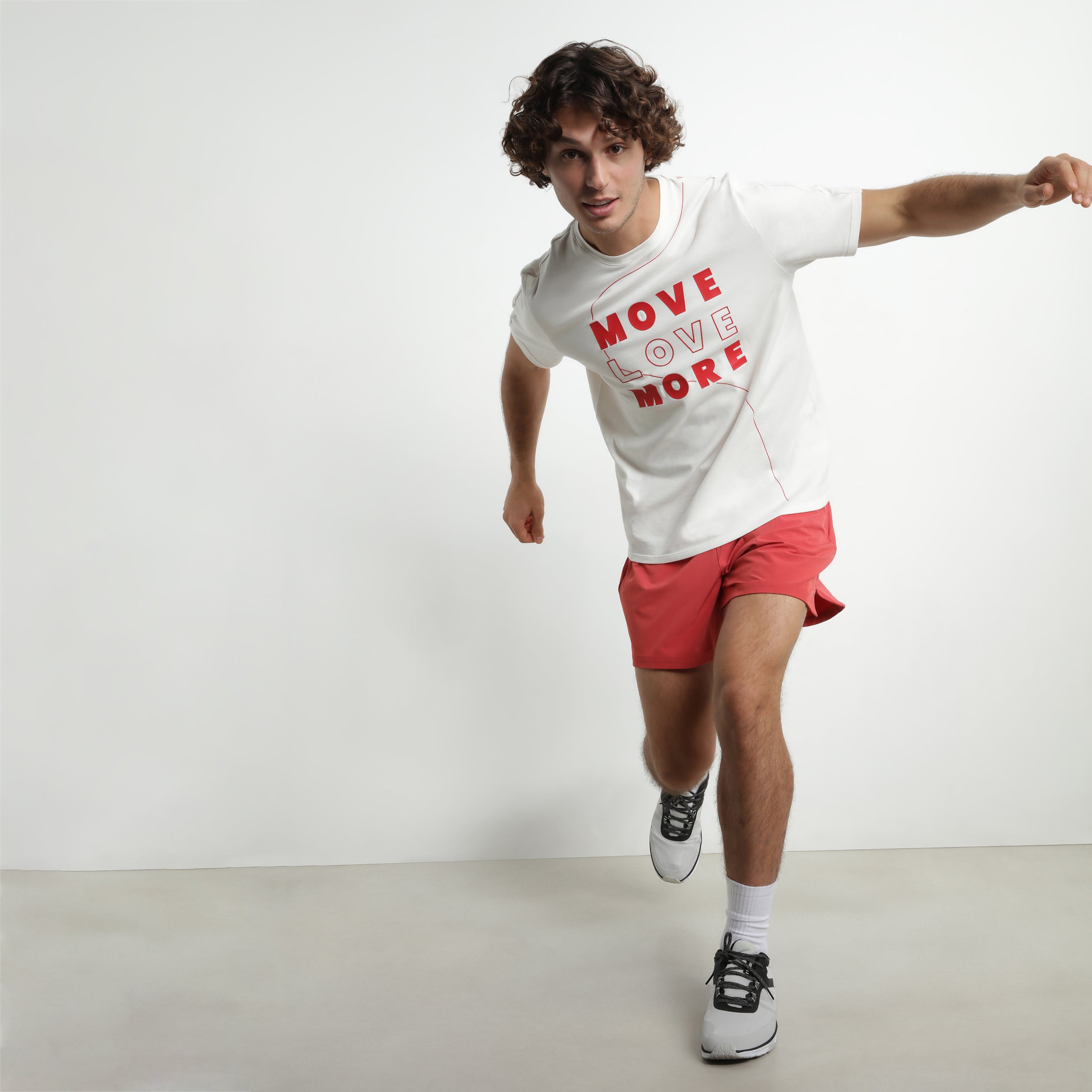 dim-move-short-de-sport-homme-mati-re-a-r-e-rouge image 1