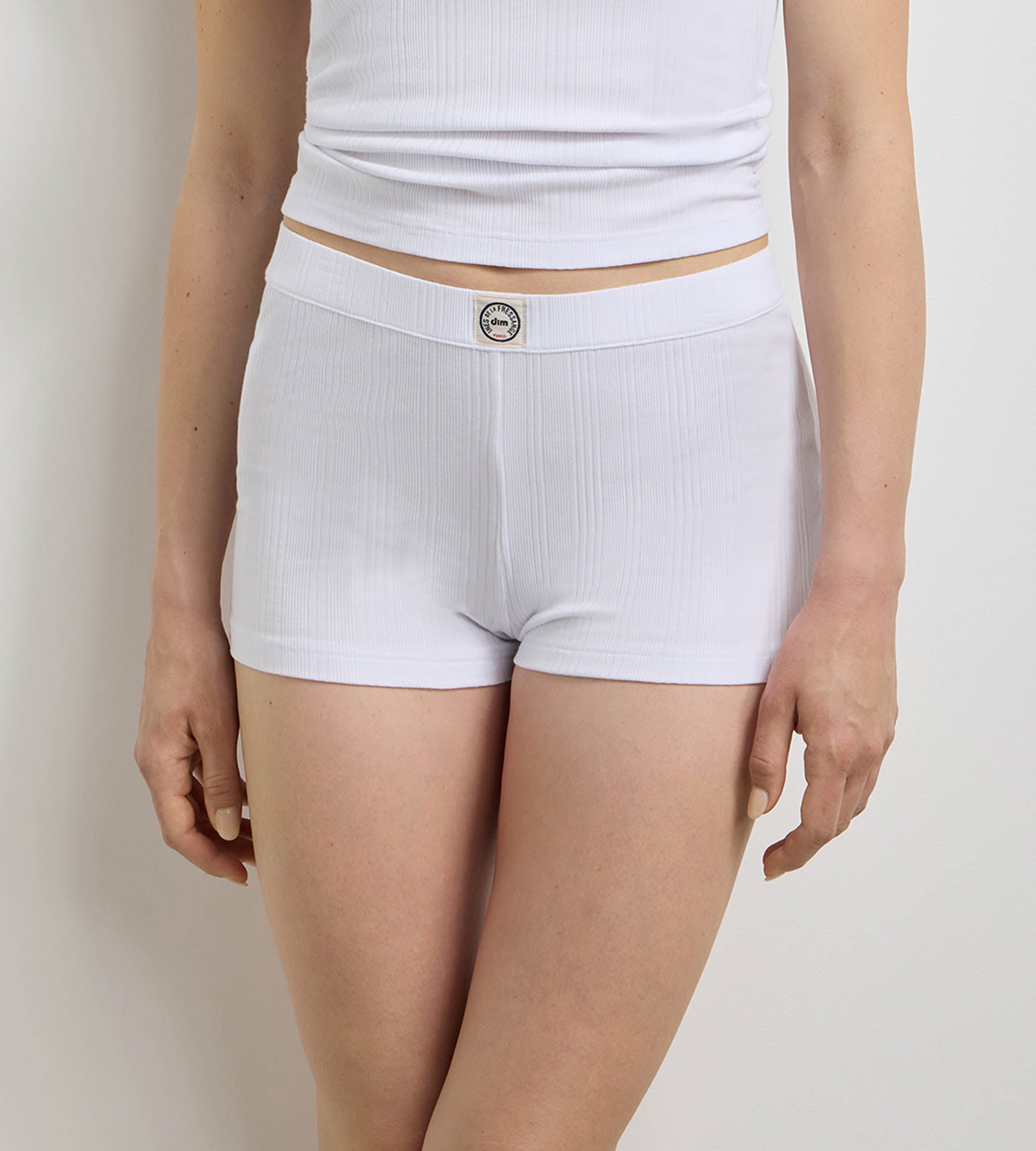 dim-x-ines-de-la-fressange-short-femme-ample-jersey-c-tel-fin-blanc image 1
