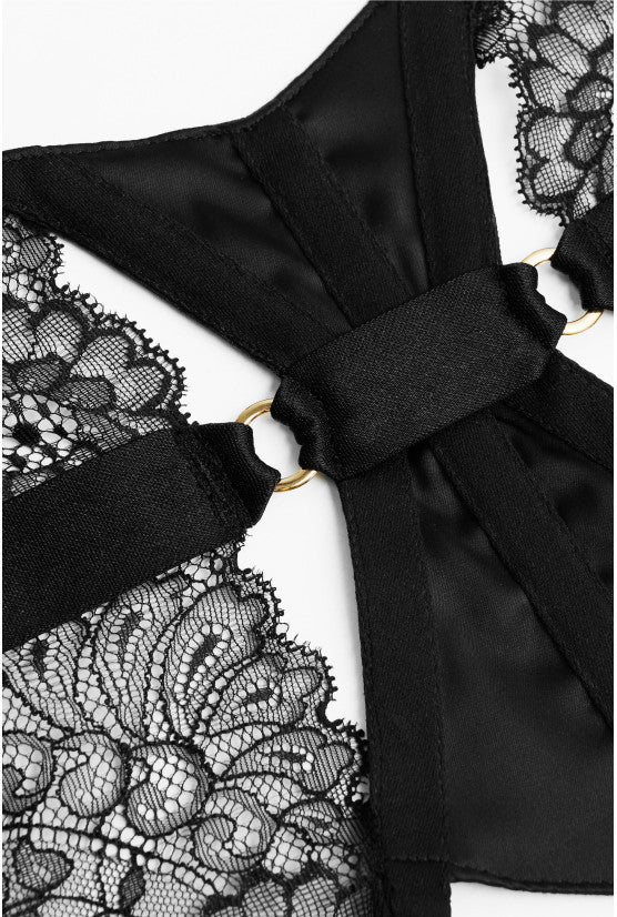 cadolle-porte-jarretelles-dentelle-et-satin image 5