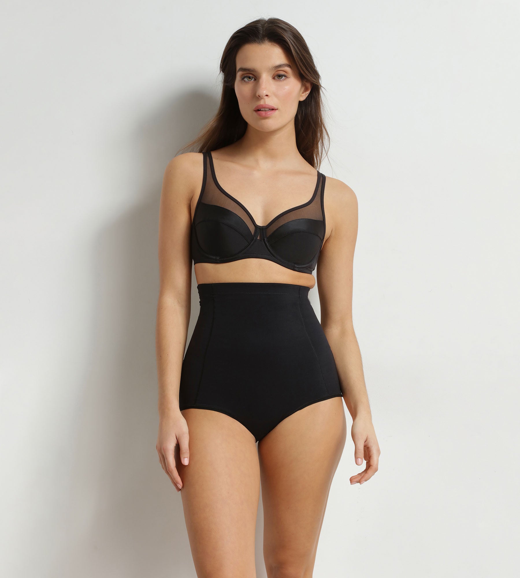 dim-silhouette-contour-gaine-taille-haute-femme-en-microfibre-noir image 3
