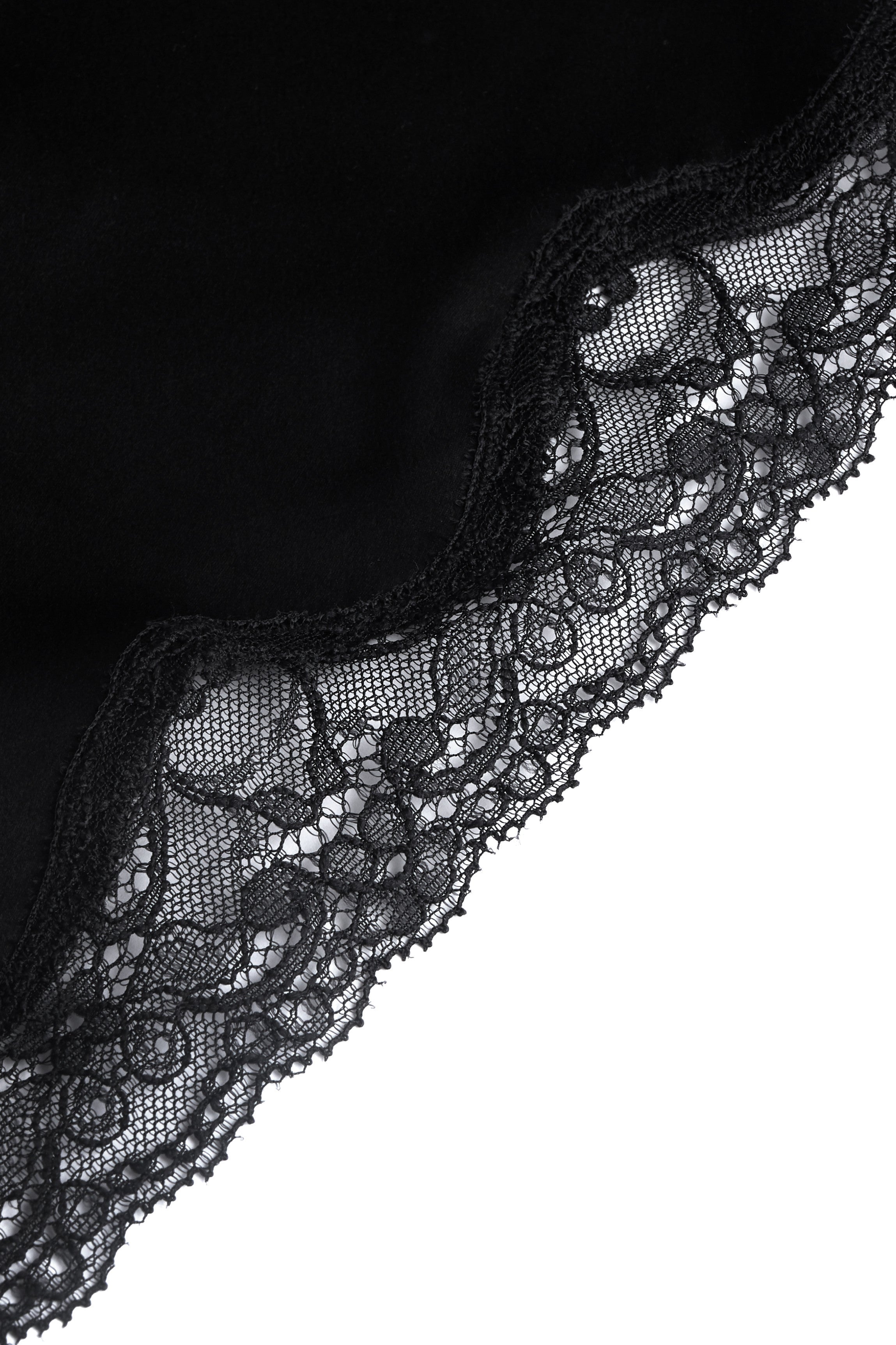 cadolle-ensemble-camisole-et-short-soie-noire image 6