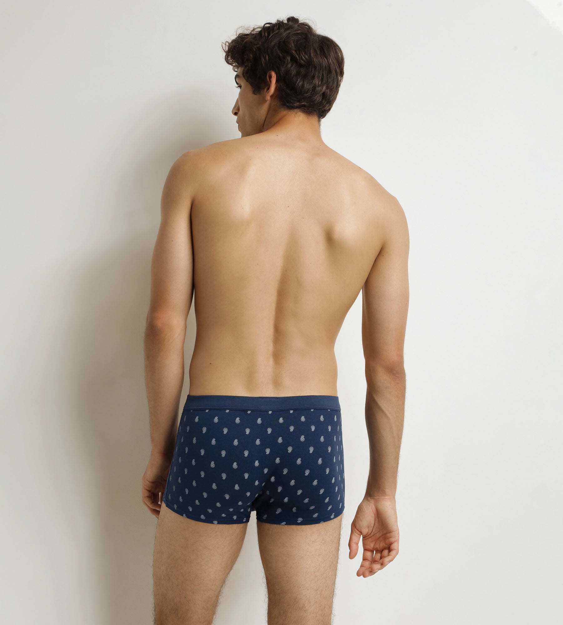 dim-classic-coton-boxer-homme-noir-motifs-gouttes image 2