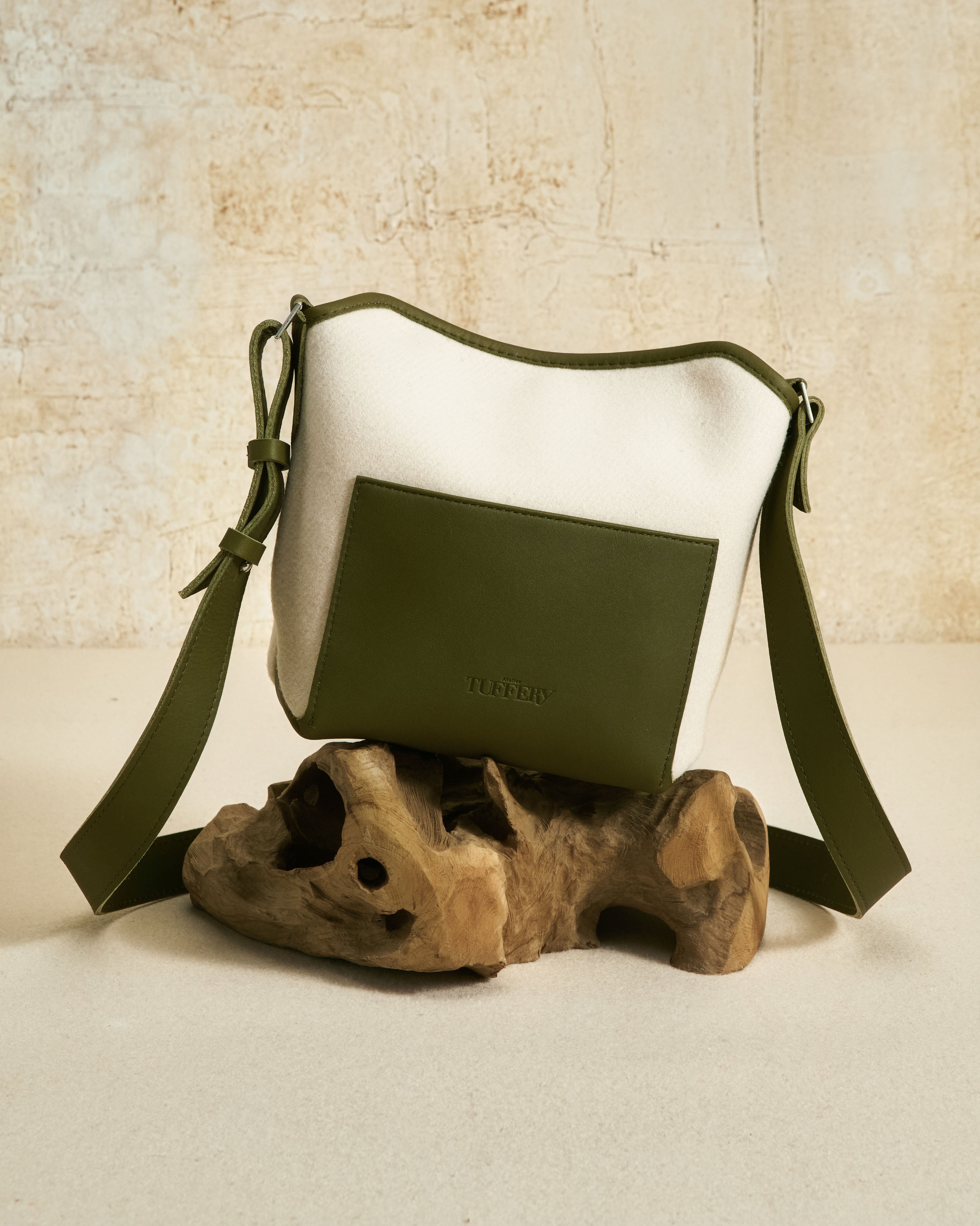 atelier-tuffery-sac-bandouli-re-cuir-laine-fran-aise-cru image 2