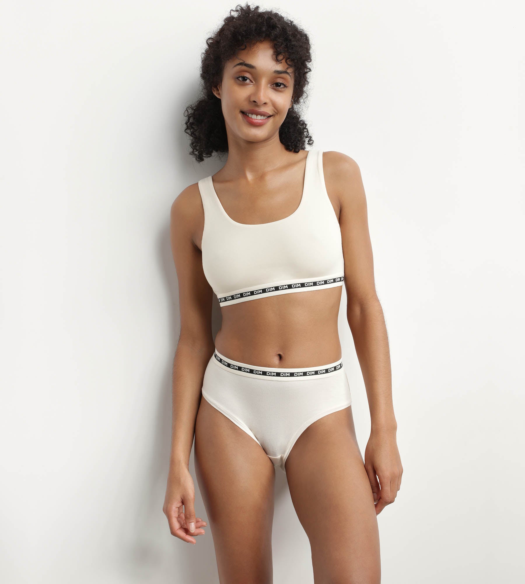 dim-icons-seamless-brassi-re-crop-top-beige-sans-armature-modal-polyamide image 3