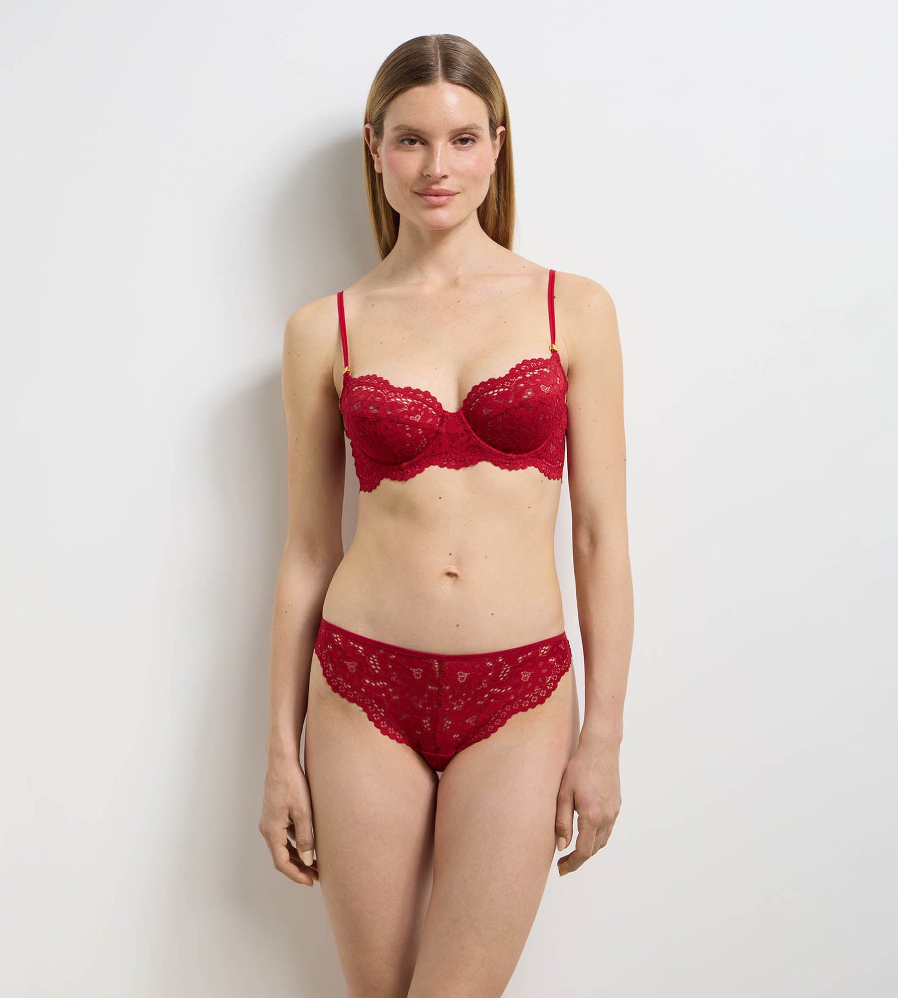 dim-burning-eclat-soutien-gorge-corbeille-armatures-dentelle-rouge image 4