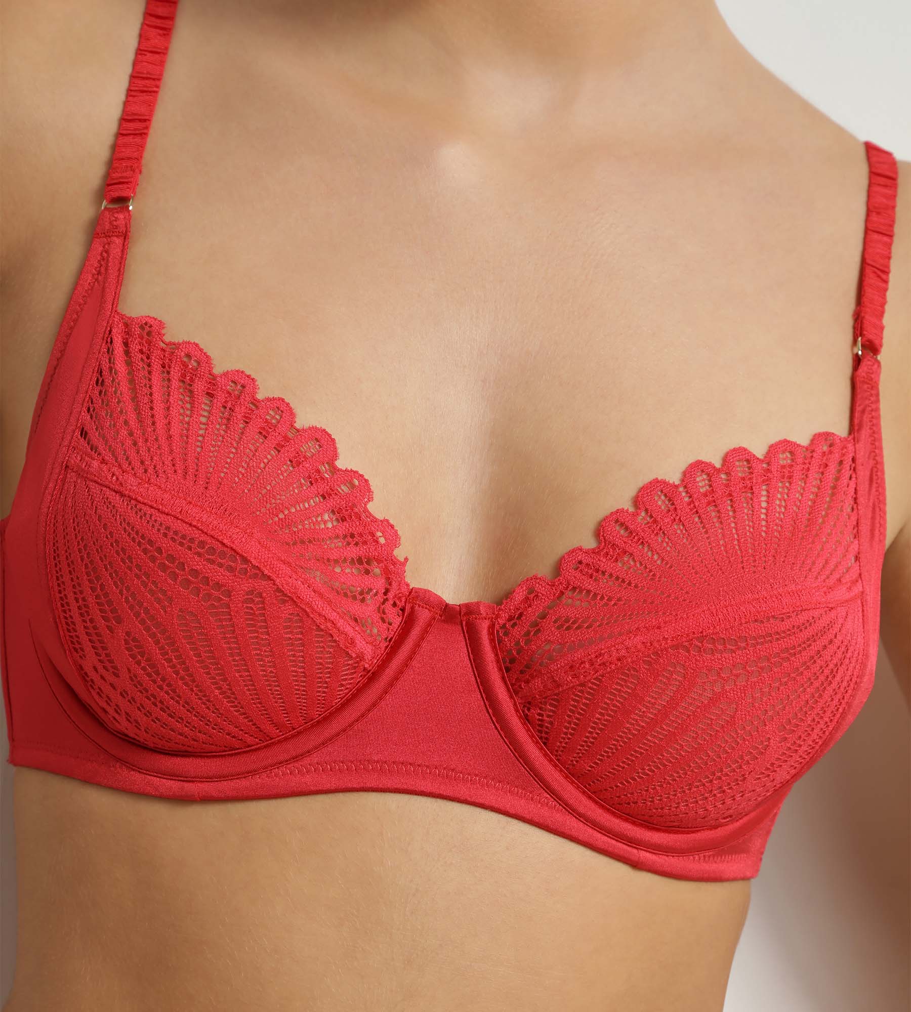 dim-chocolove-soutien-gorge-full-cup-armatures-dentelle-rouge image 6