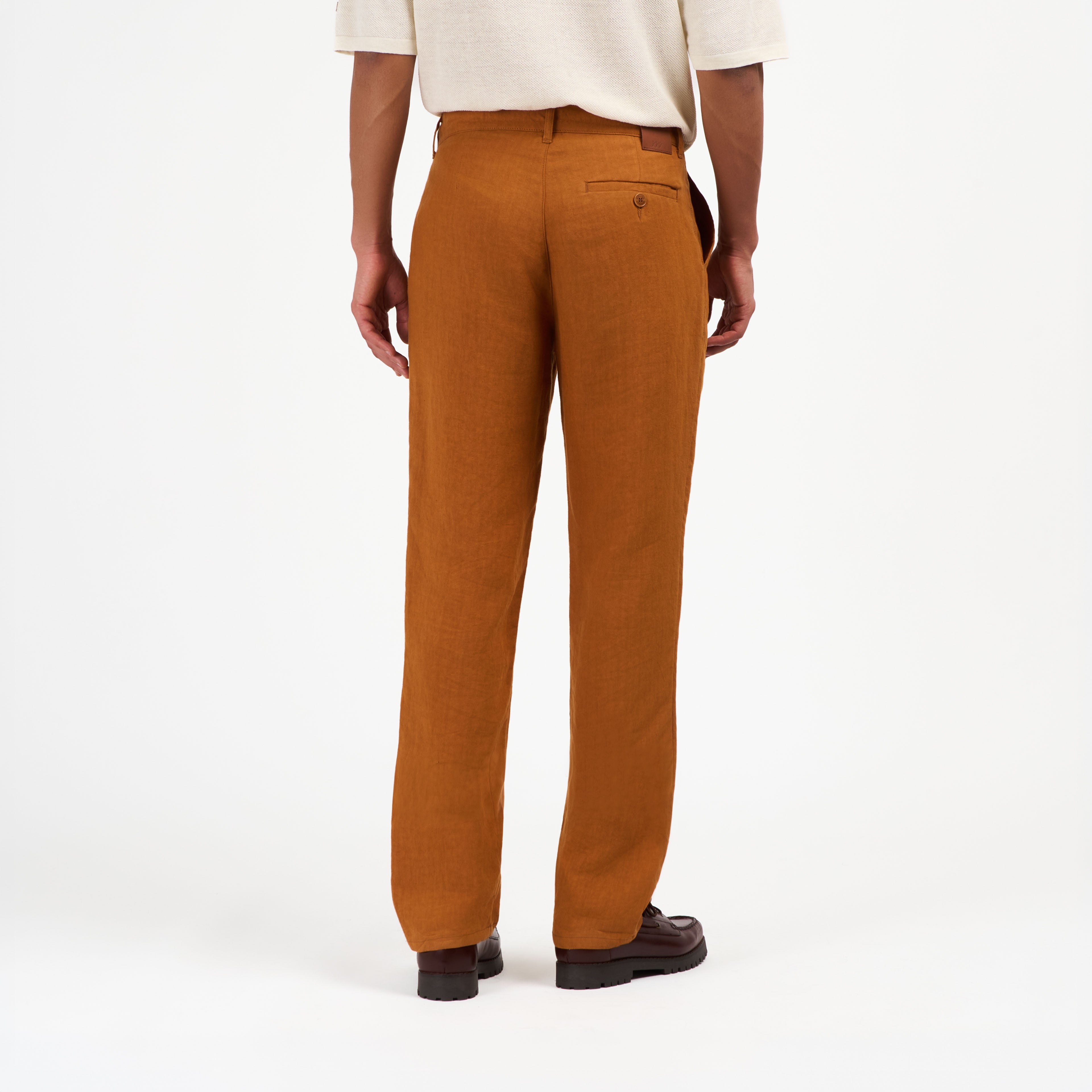 atelier-tuffery-gustave-pantalon-plis-homme-ample-en-lin-rouille image 5
