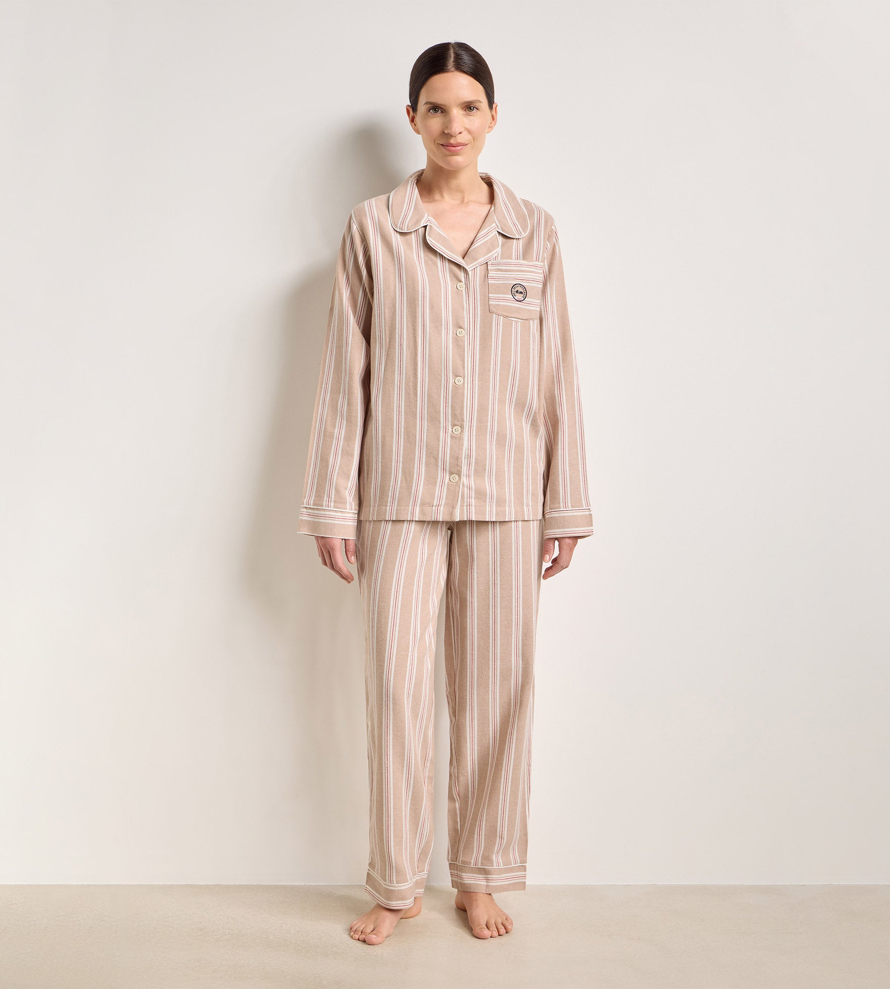 dim-x-ines-de-la-fressange-ensemble-pyjama-flanelle-ray-e-brun-beige image 2