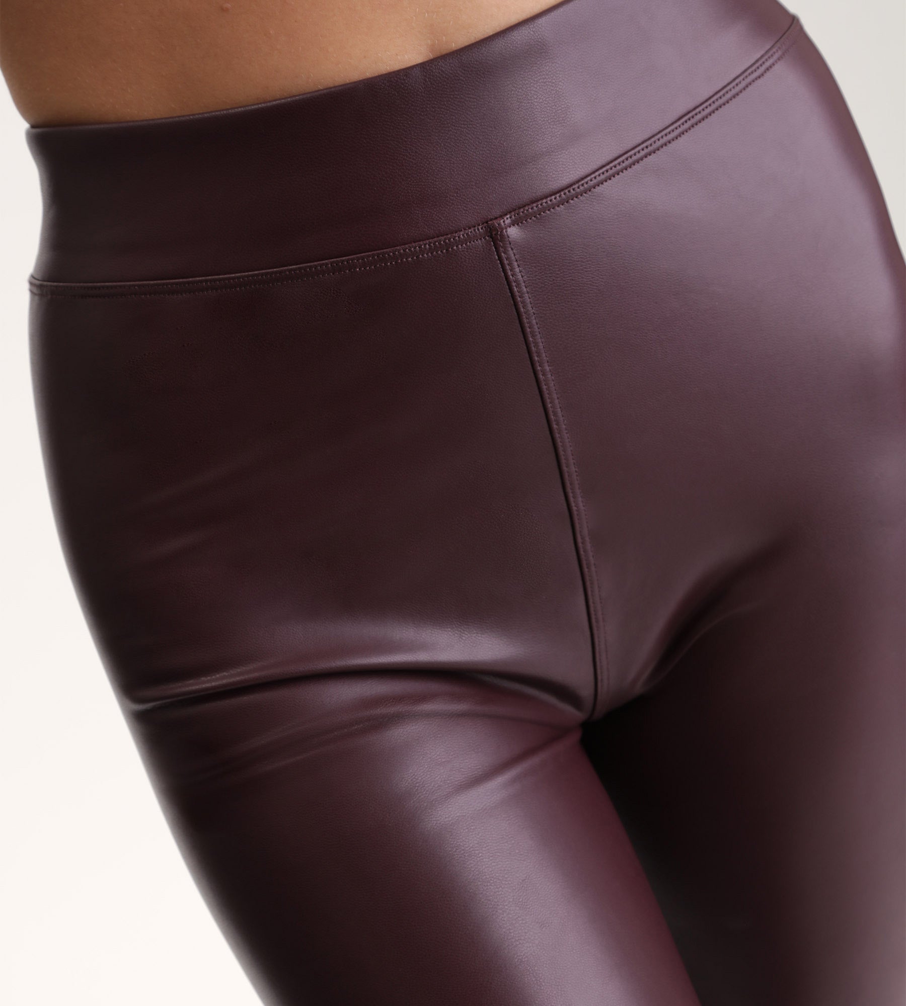 dim-relax-go-legging-femme-effet-cuir-bordeaux image 3