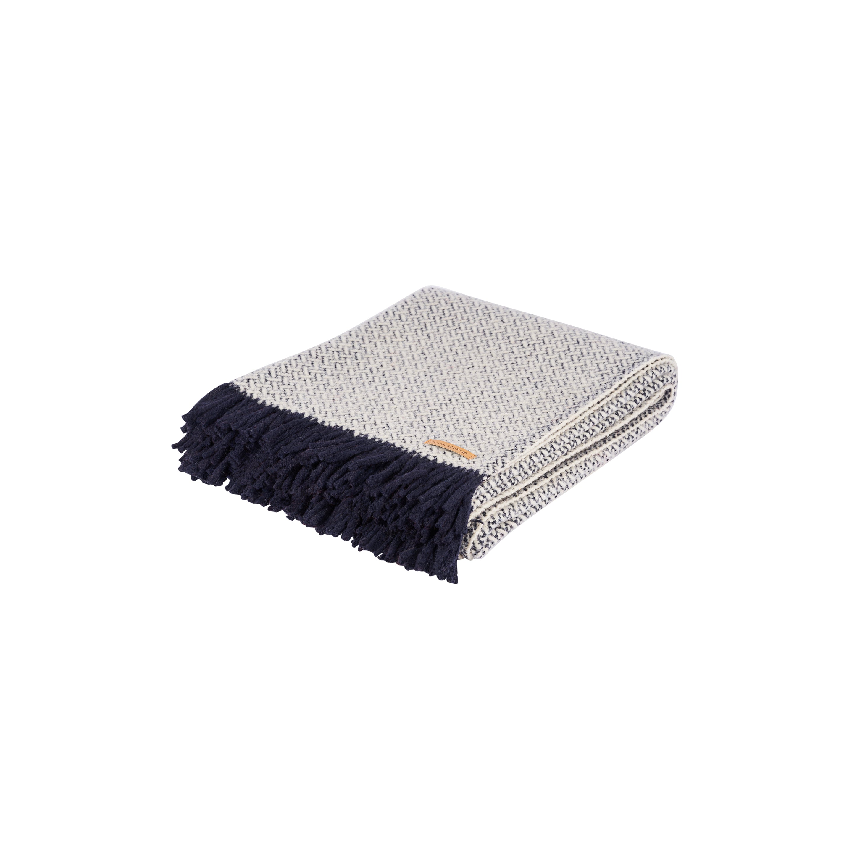 atelier-tuffery-causses-plaid-en-laine-naturelle-de-loz-re-motif-cannage image 3