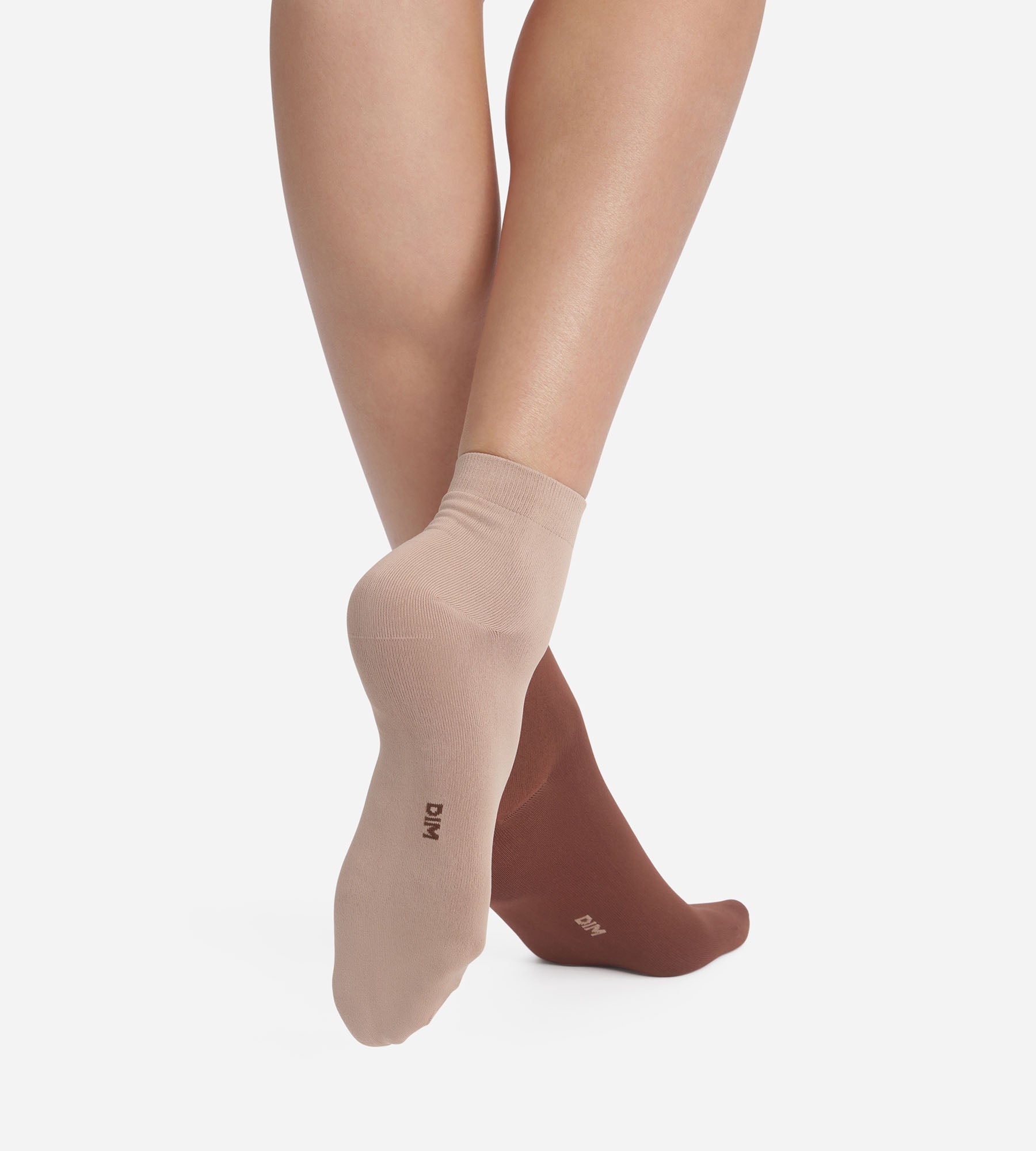 dim-lot-de-2-paires-de-chaussettes-femme-taupe-caf-skin image 1