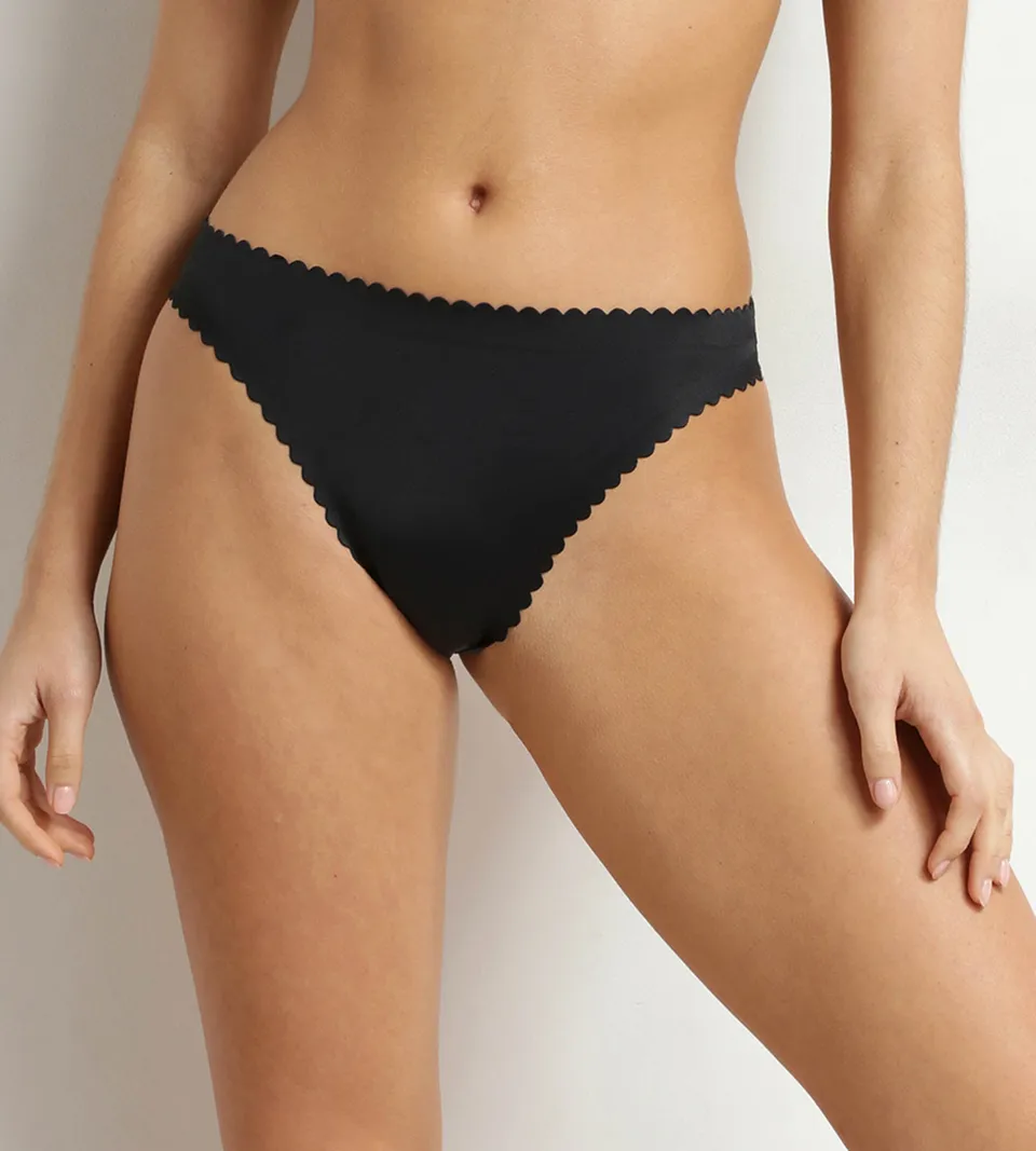 dim-body-touch-string-femme-microfibre-noir image 1