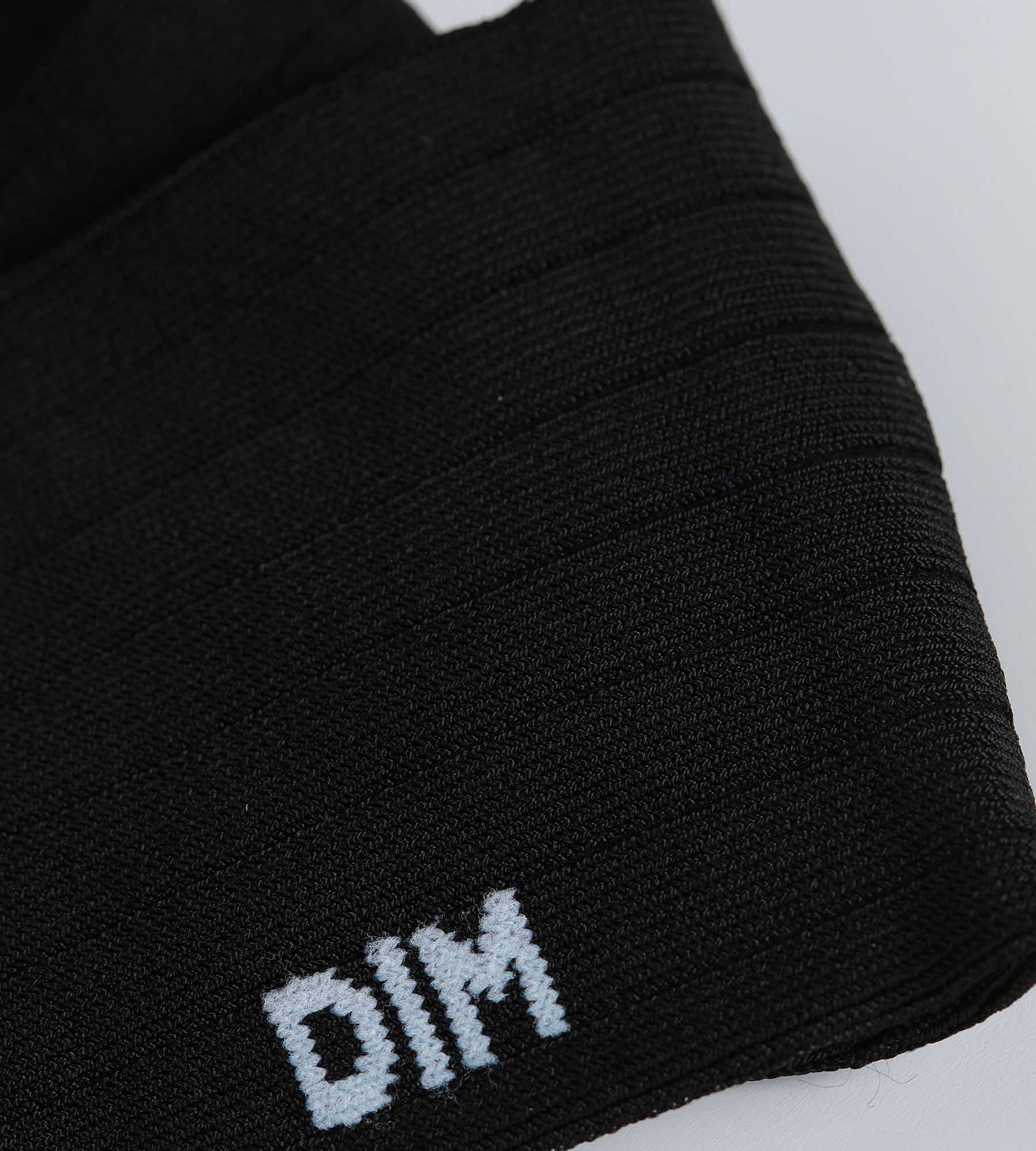 dim-mode-chaussettes-femme-noir-satin-c-tel-es image 3