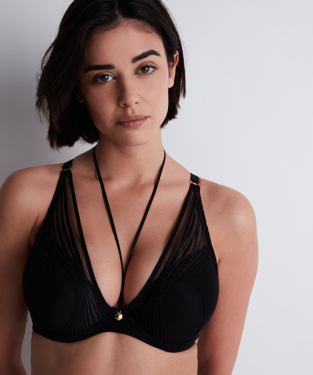 aubade-sumptuous-waves-soutien-gorge-plunge-foulard-smoky-attraction image 6