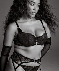 aubade-the-night-before-string-dentelle-blackbird image 2