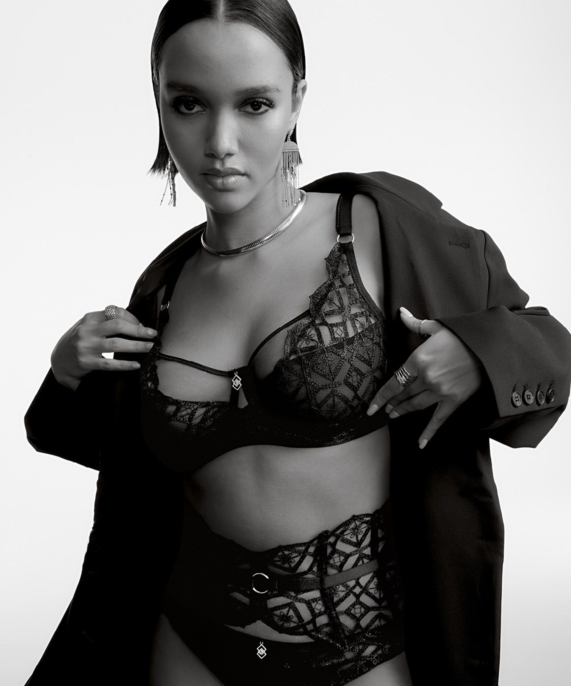 aubade-sense-of-illusion-soutien-gorge-embo-tant-foulard-black image 1