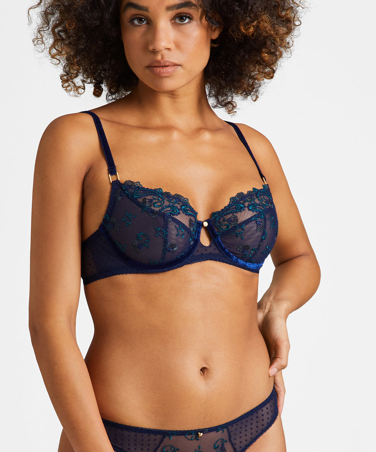aubade-velvet-memories-soutien-gorge-embo-tant-twilight image 3