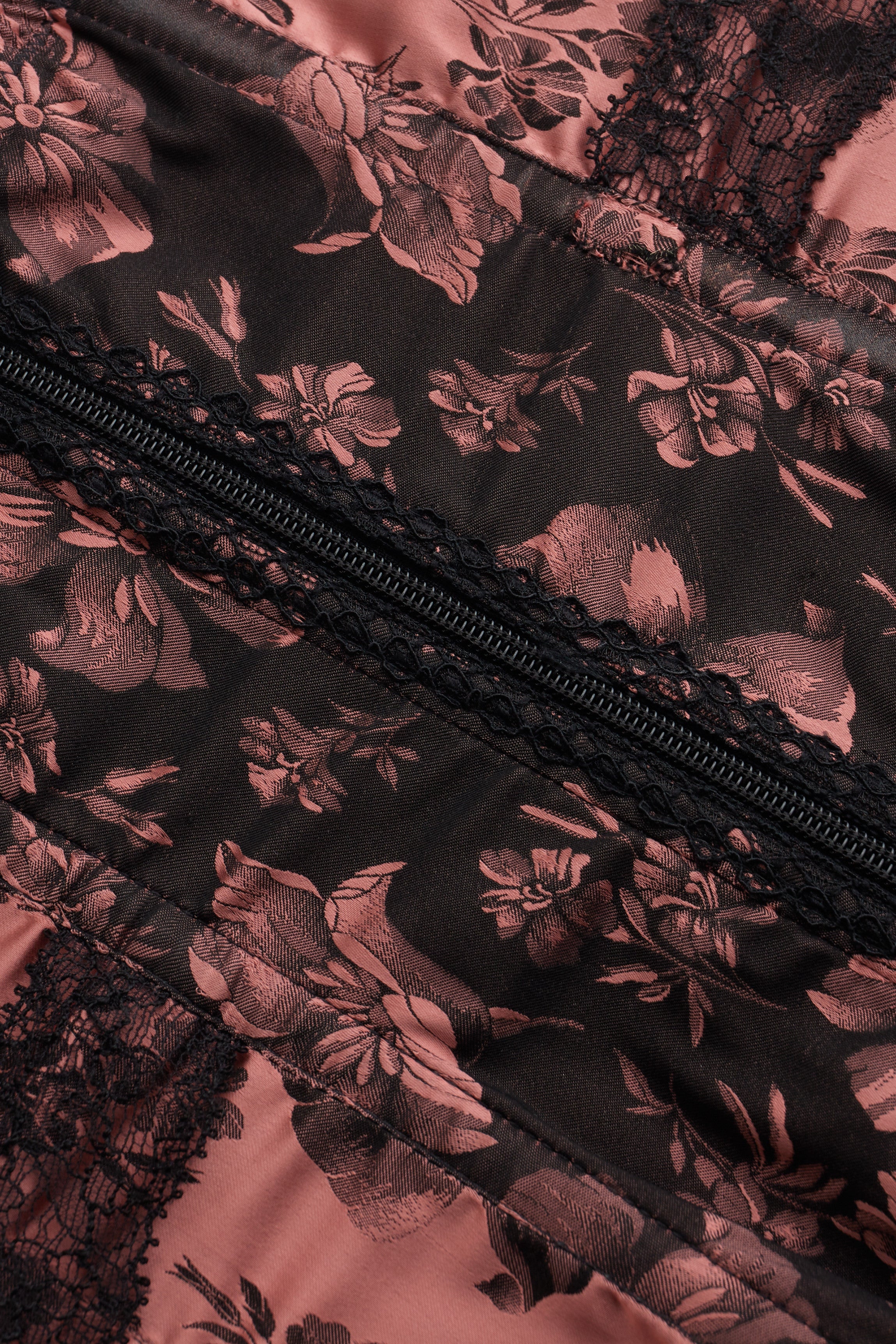 cadolle-gilian-culotte-taille-haute-satin-rose-friandise image 5