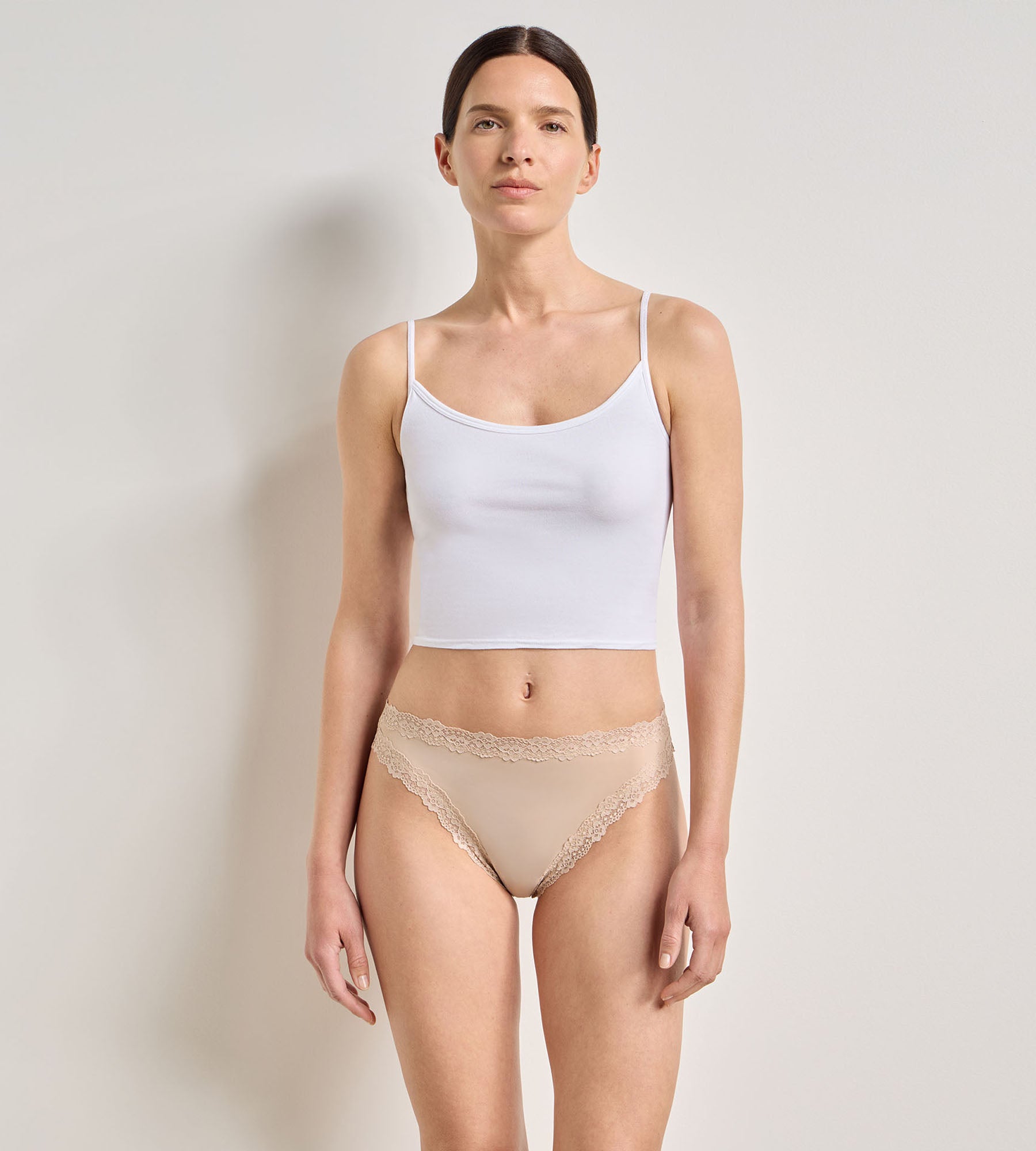 dim-string-femme-microfibre-dentelle-nude-mini-lace-invisible image 3