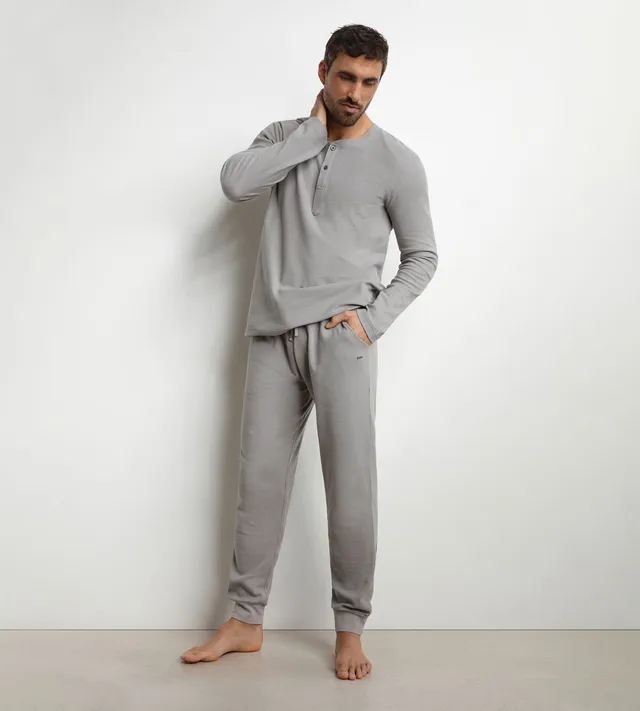 dim-nightwear-ensemble-pyjama-pantalon-jersey-gris-col-serafino image 1