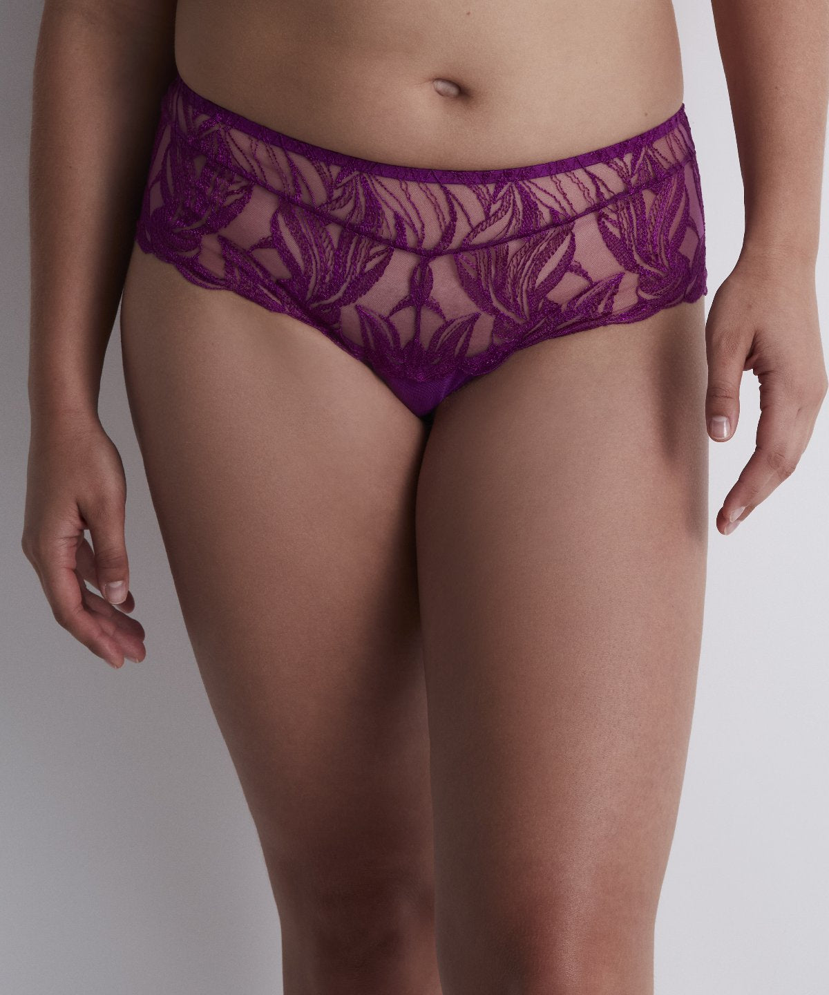 aubade-into-the-groove-shorty-pink-karma image 2