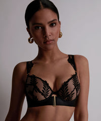 aubade-queen-of-shadow-soutien-gorge-push-up-moul-noir-absolu-2 image 5