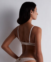 aubade-into-the-groove-soutien-gorge-push-up-plongeant-sandstone image 5